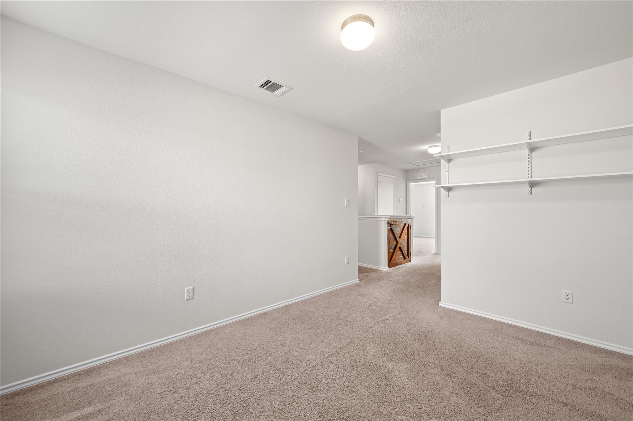 511 Eves Necklace Dr, Buda, TX 78610