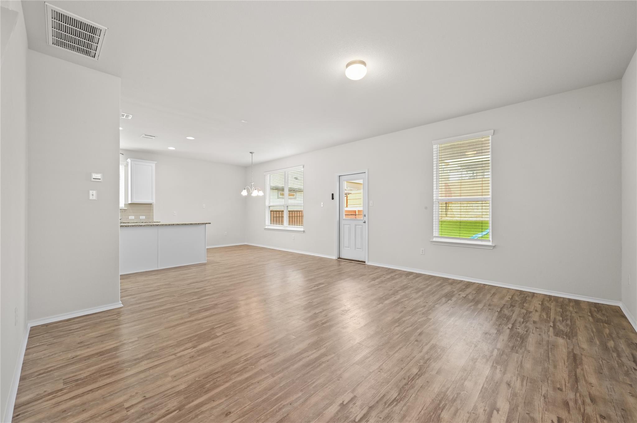 511 Eves Necklace Dr, Buda, TX 78610