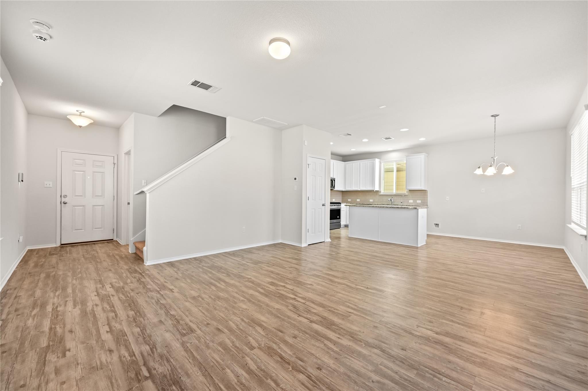 511 Eves Necklace Dr, Buda, TX 78610