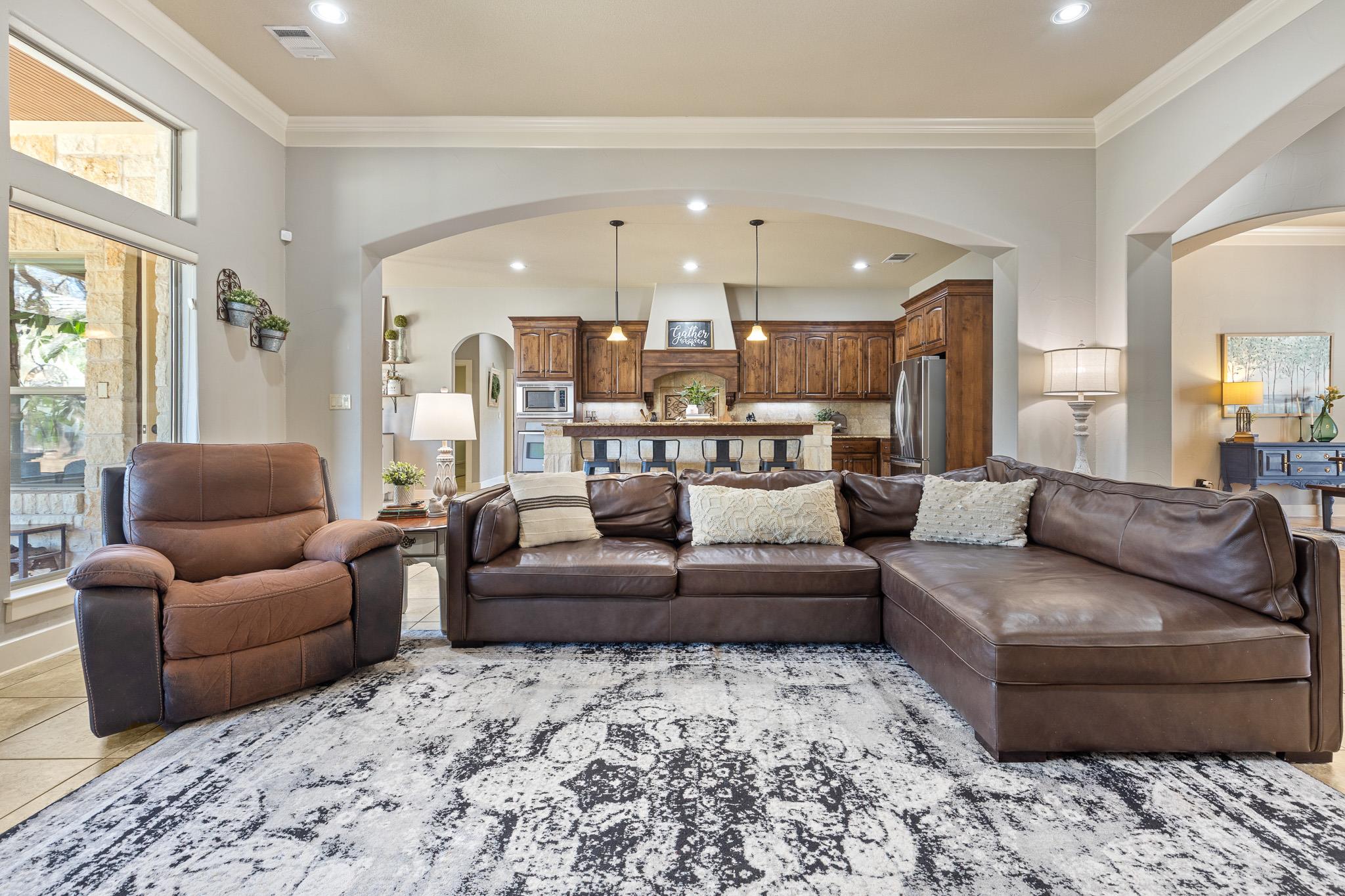 104 Roble Roja Dr, Georgetown, TX 78633