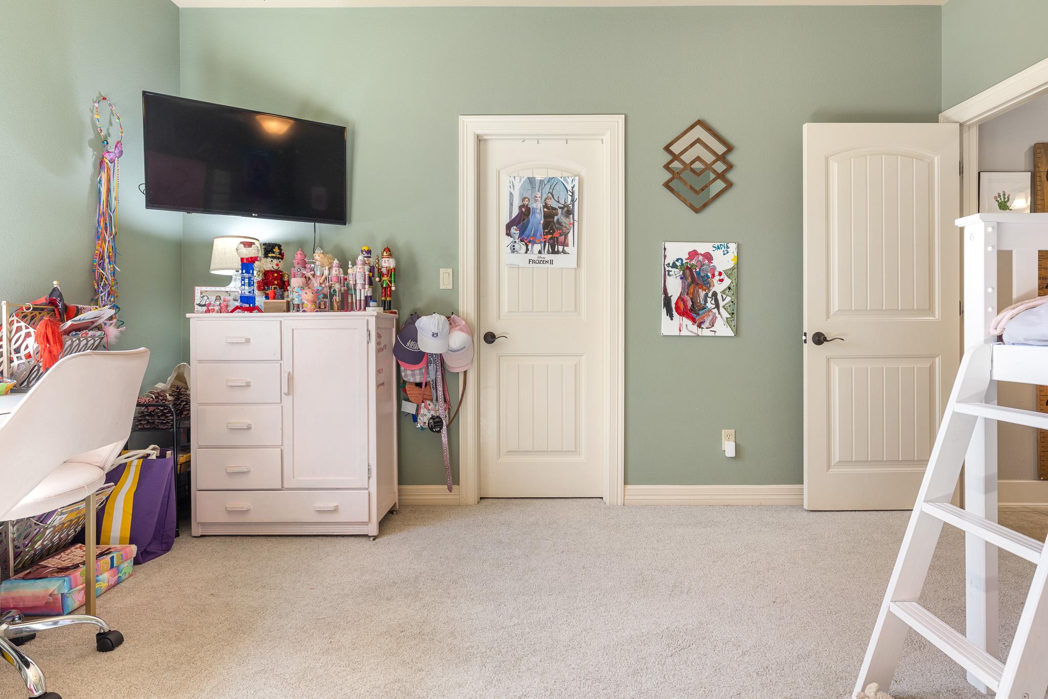 104 Roble Roja Dr, Georgetown, TX 78633