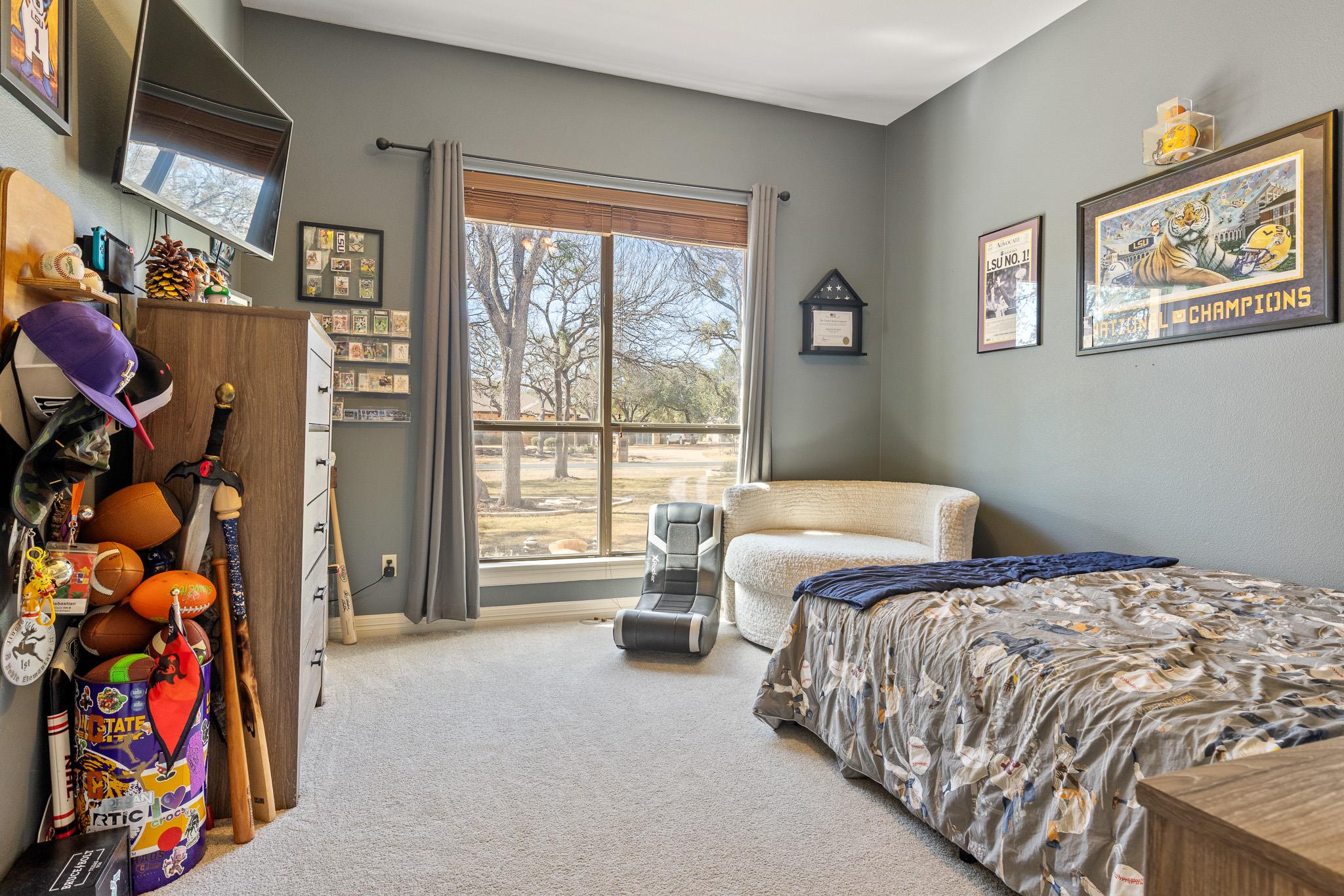 104 Roble Roja Dr, Georgetown, TX 78633