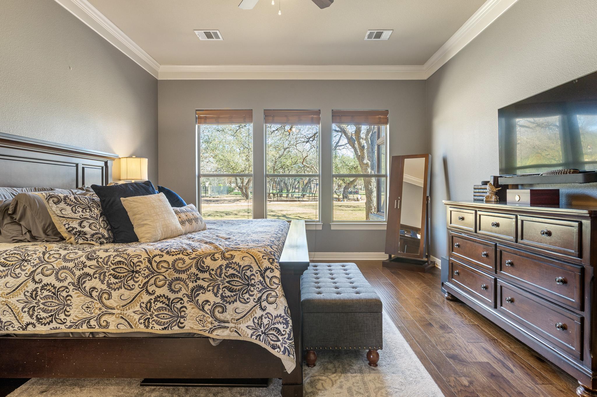 104 Roble Roja Dr, Georgetown, TX 78633