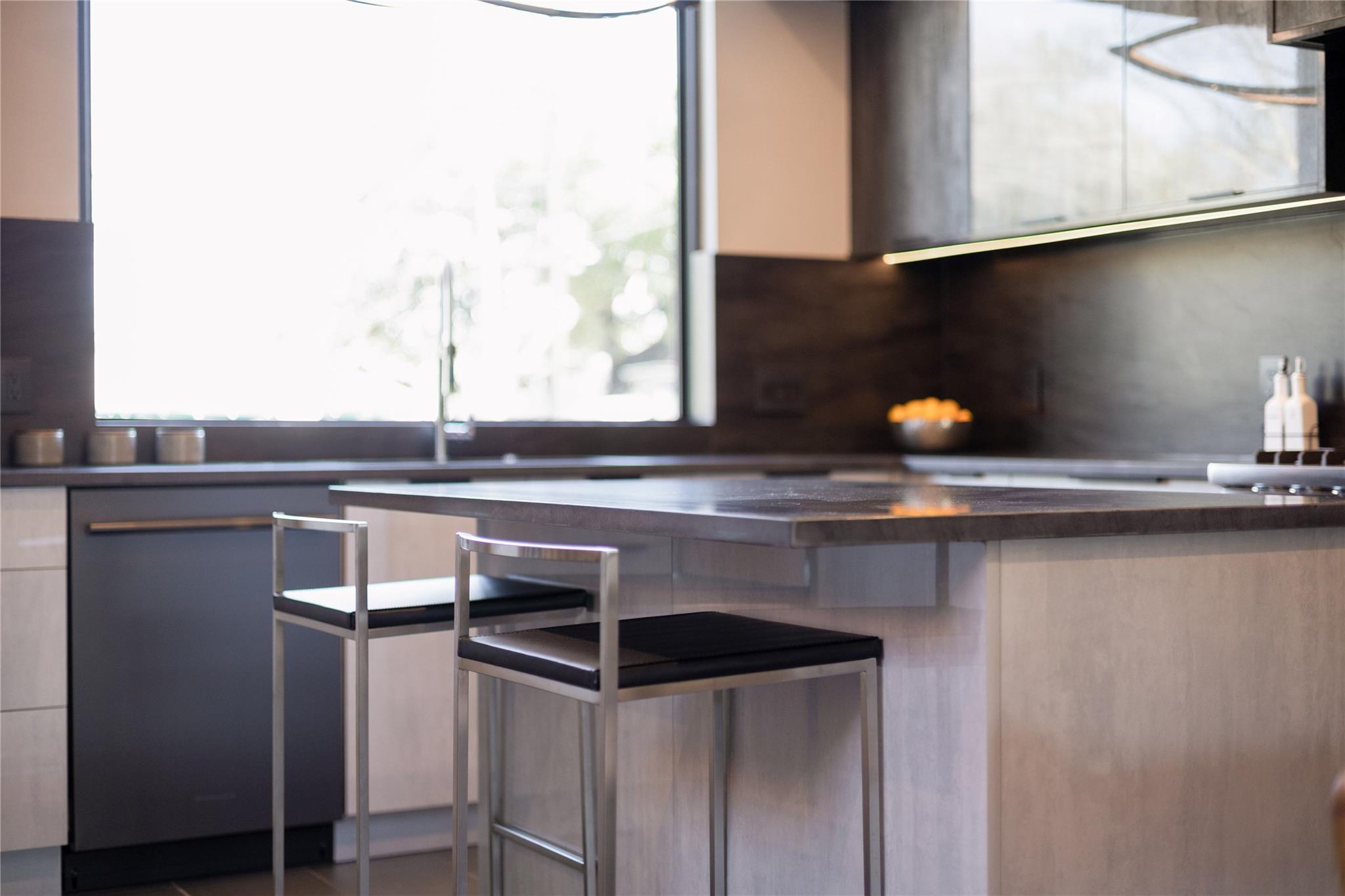 107 W Johanna St # A, Austin, TX 78704