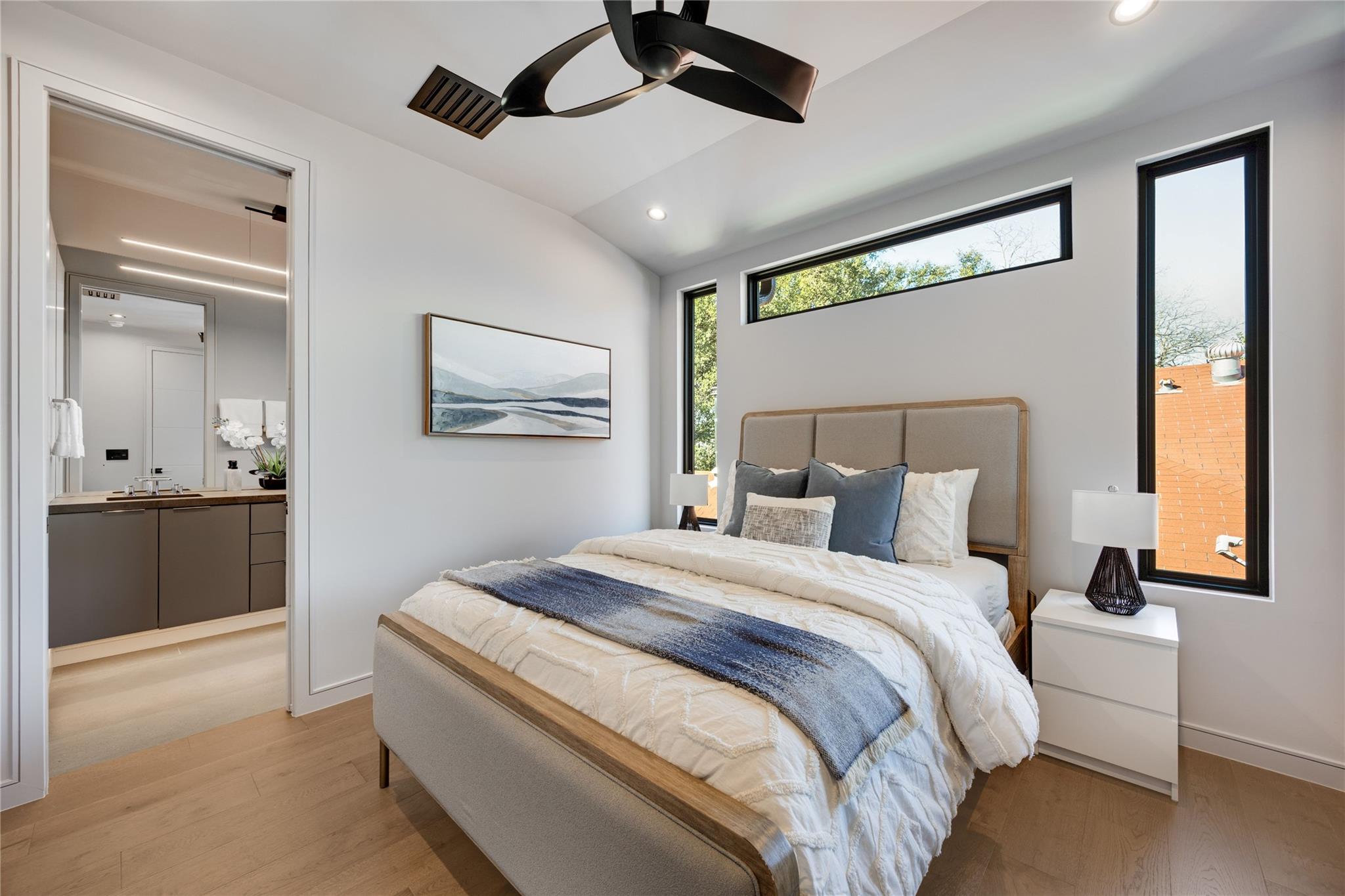 107 W Johanna St # A, Austin, TX 78704