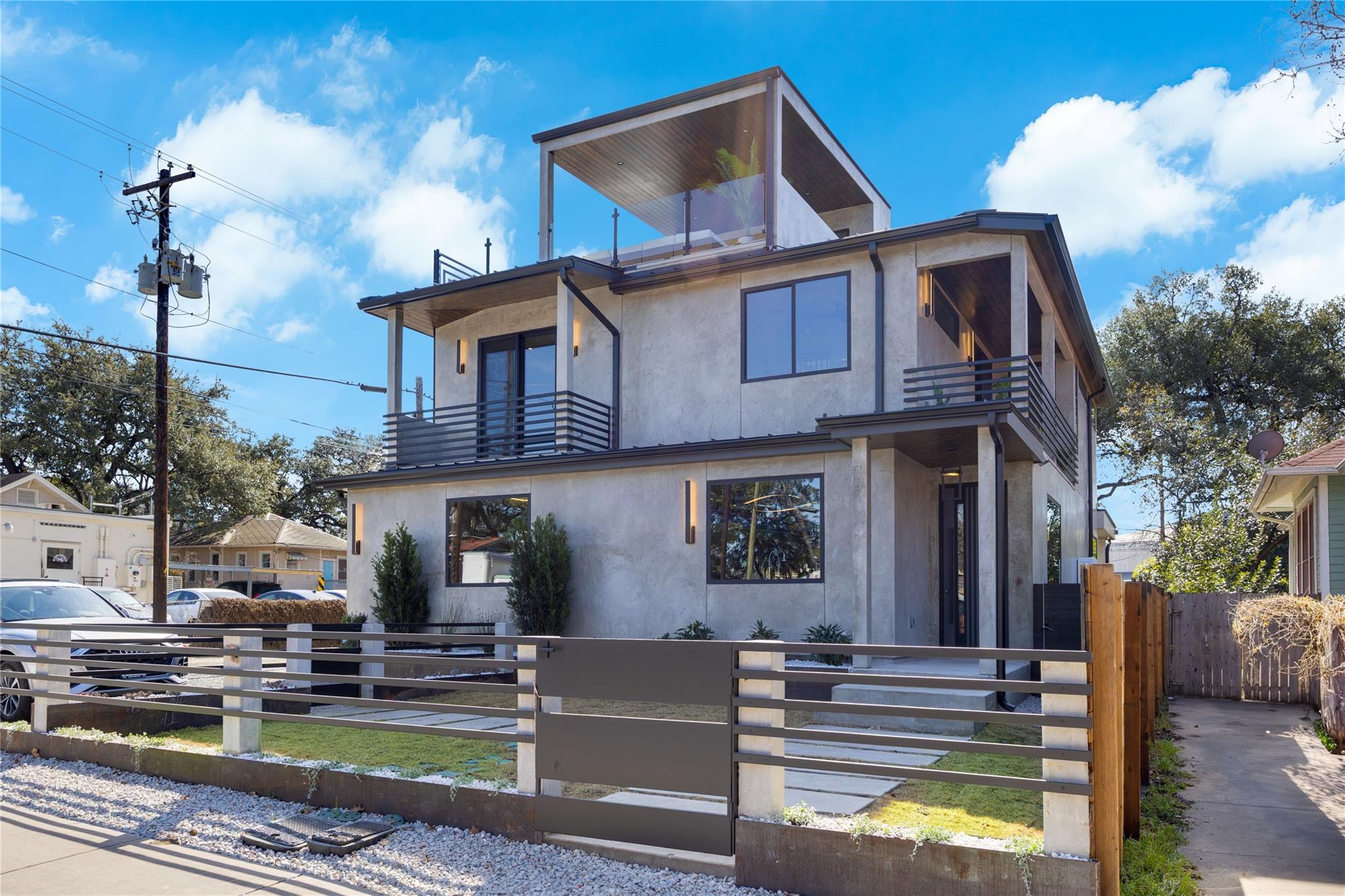 107 W Johanna St # A, Austin, TX 78704