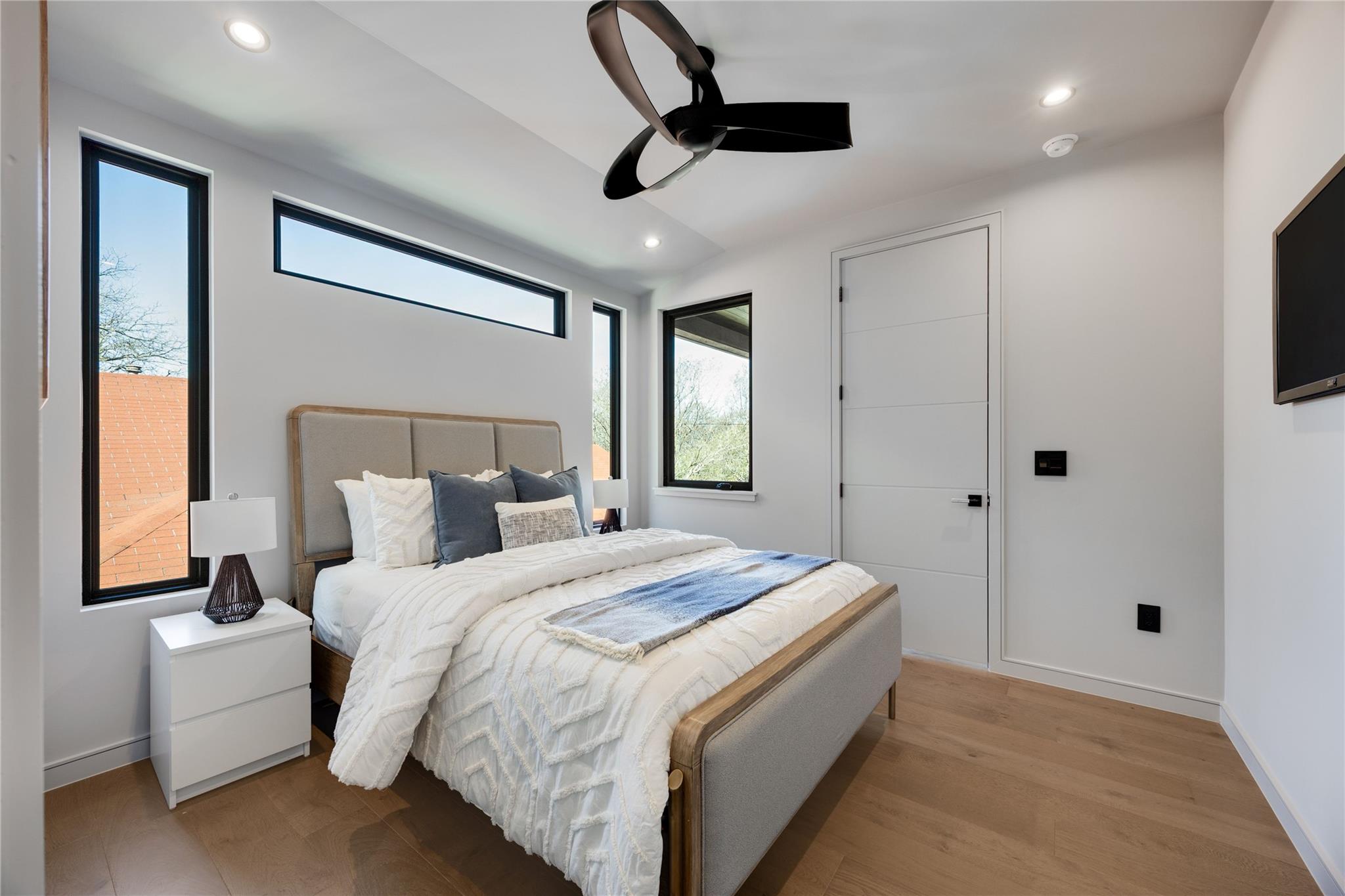 107 W Johanna St # A, Austin, TX 78704