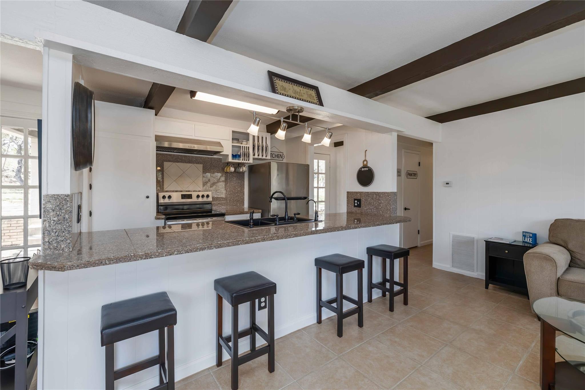 17416 Sleepy Hollow Dr, Lago Vista, TX 78645