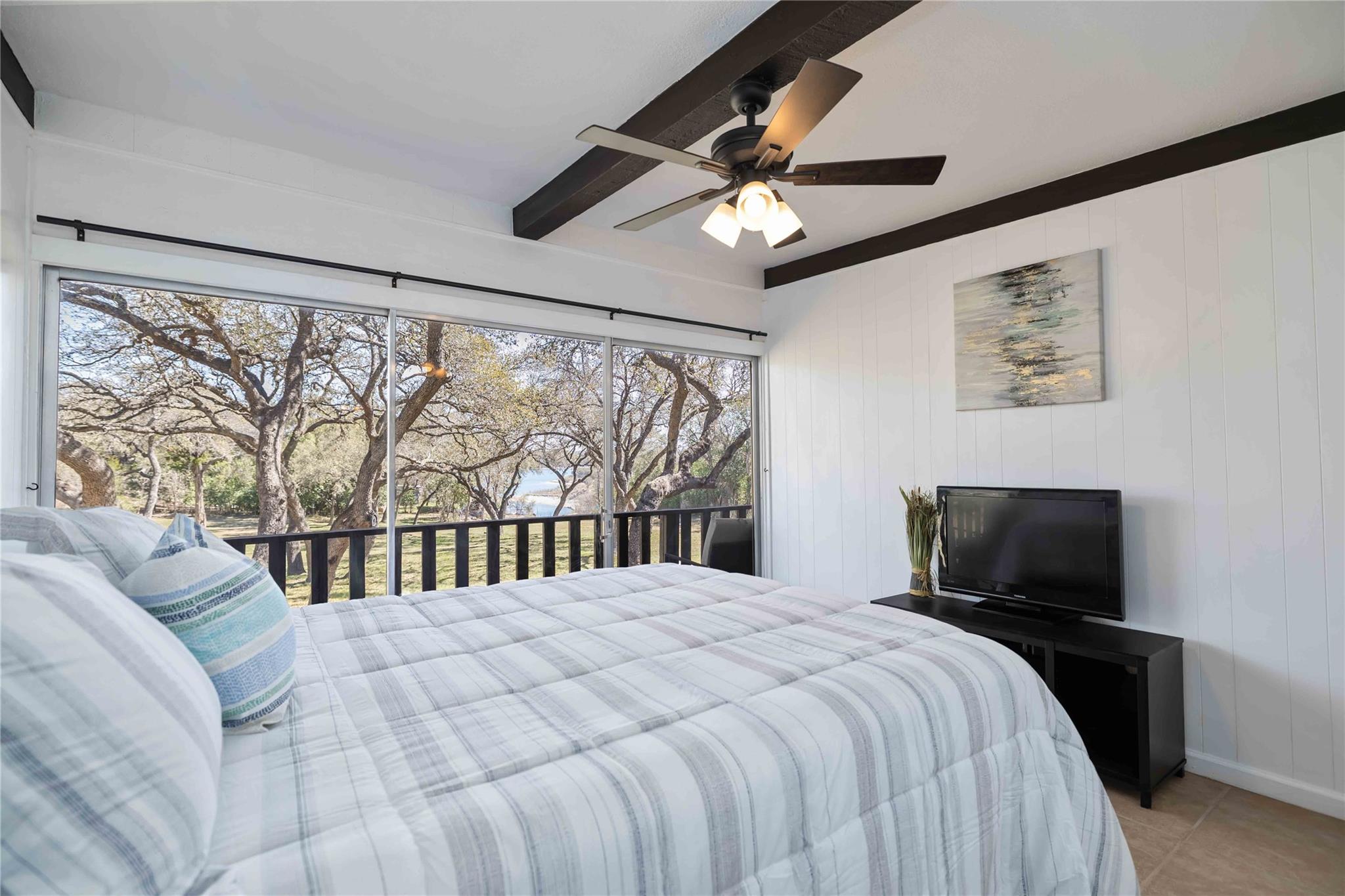 17416 Sleepy Hollow Dr, Lago Vista, TX 78645