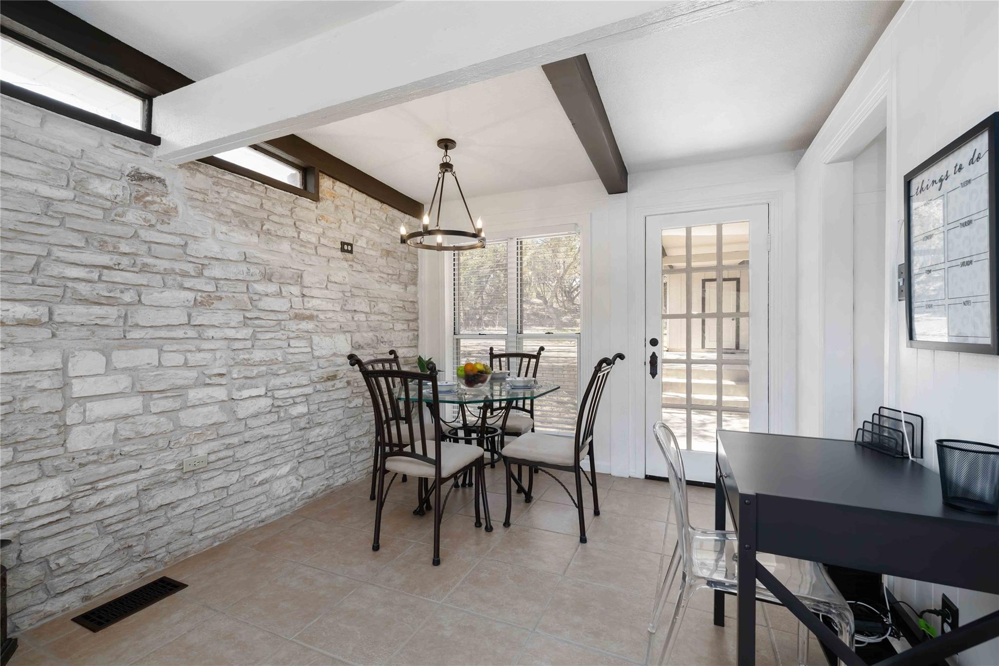 17416 Sleepy Hollow Dr, Lago Vista, TX 78645