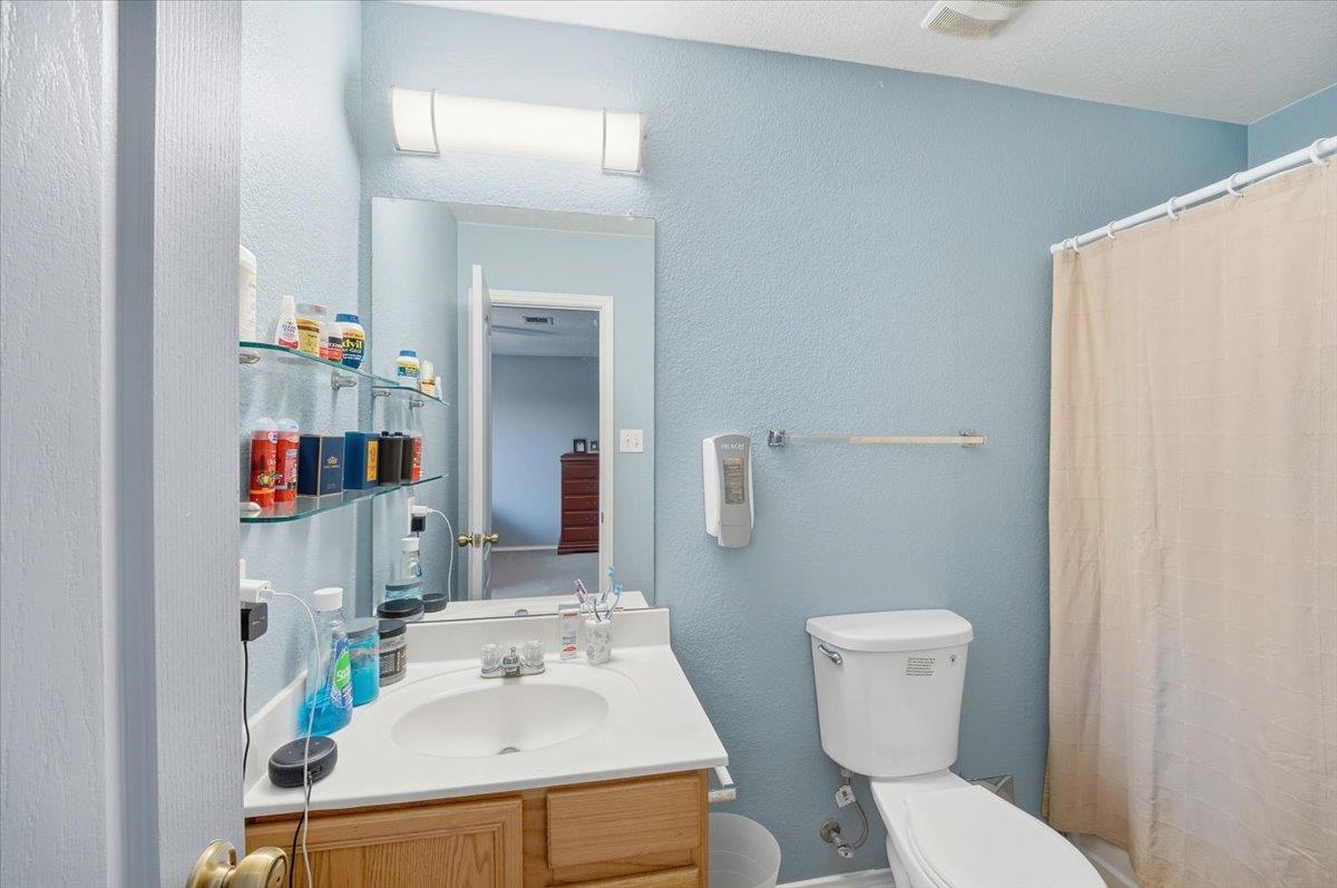 851 New Bridge Dr, Kyle, TX 78640