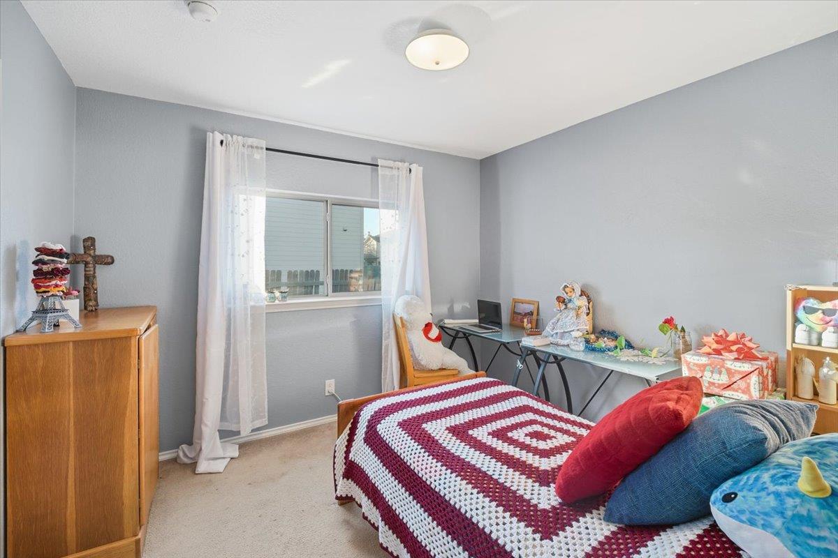 851 New Bridge Dr, Kyle, TX 78640