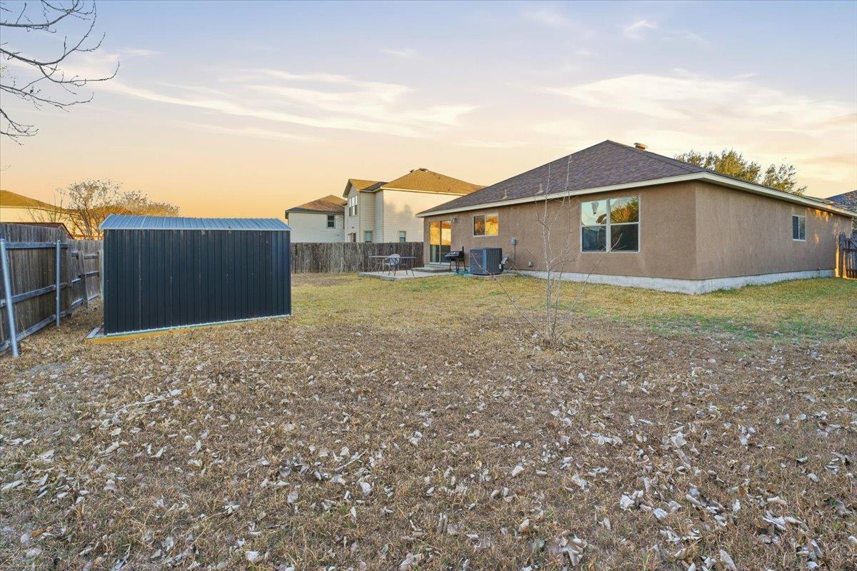 851 New Bridge Dr, Kyle, TX 78640