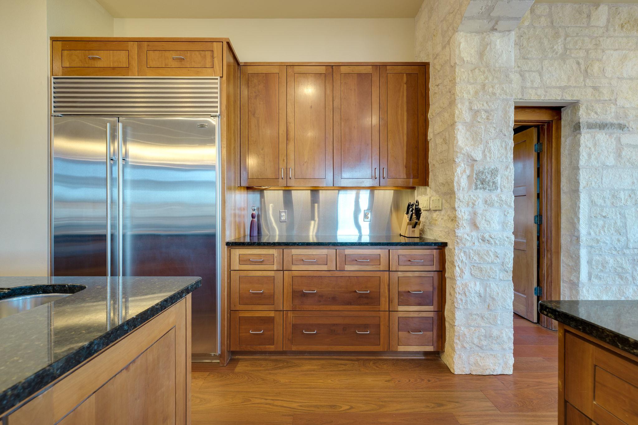 27426 Waterfall Hill Pkwy, Spicewood, TX 78669