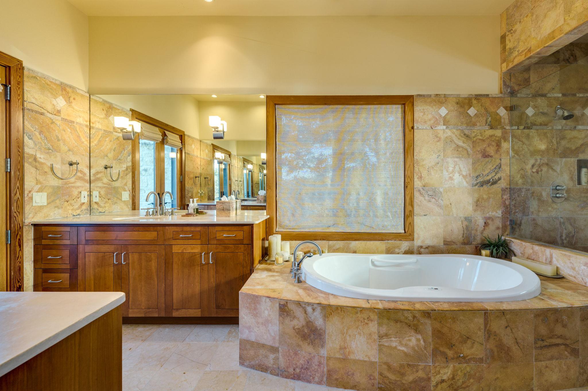 27426 Waterfall Hill Pkwy, Spicewood, TX 78669