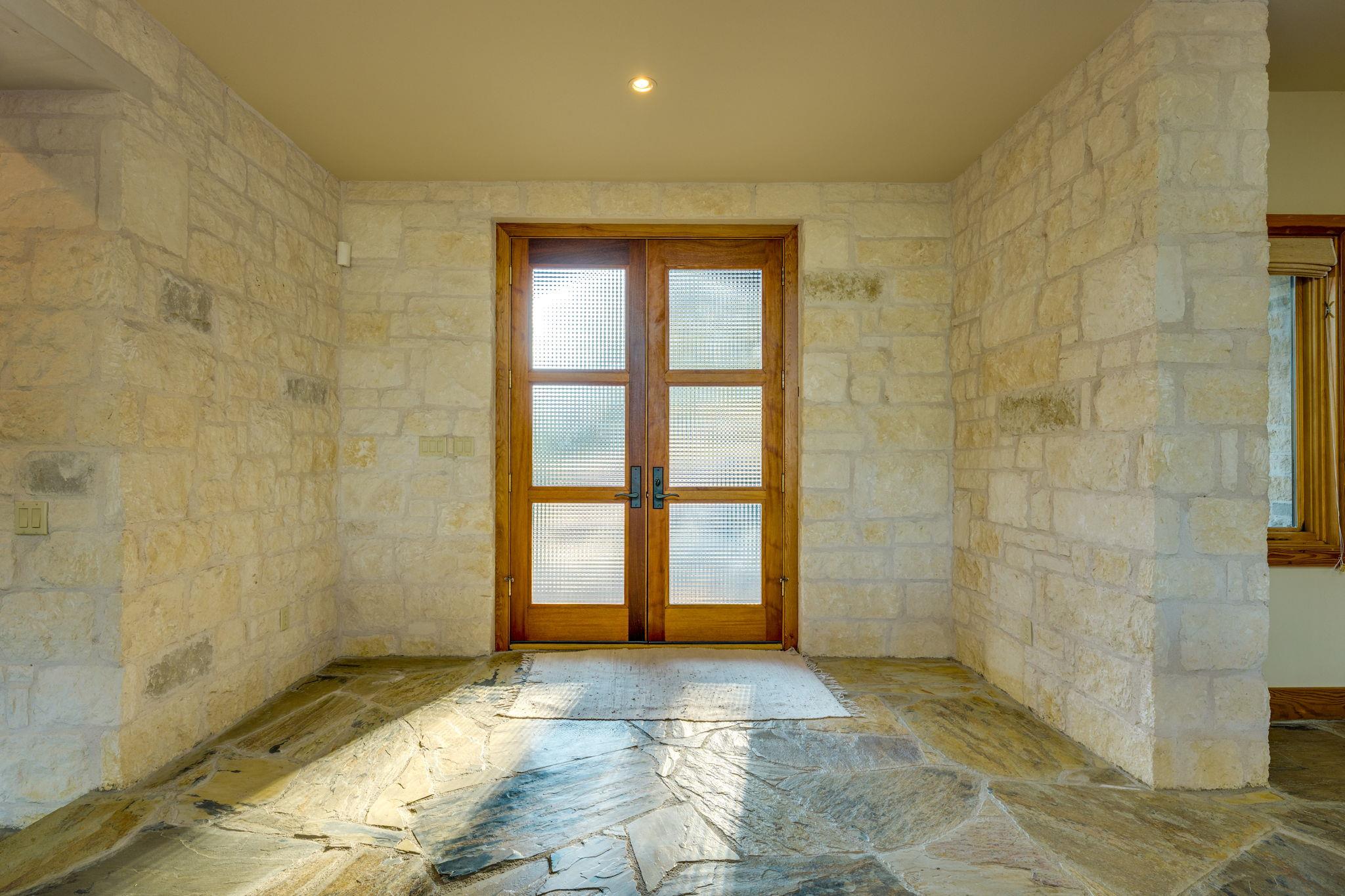 27426 Waterfall Hill Pkwy, Spicewood, TX 78669