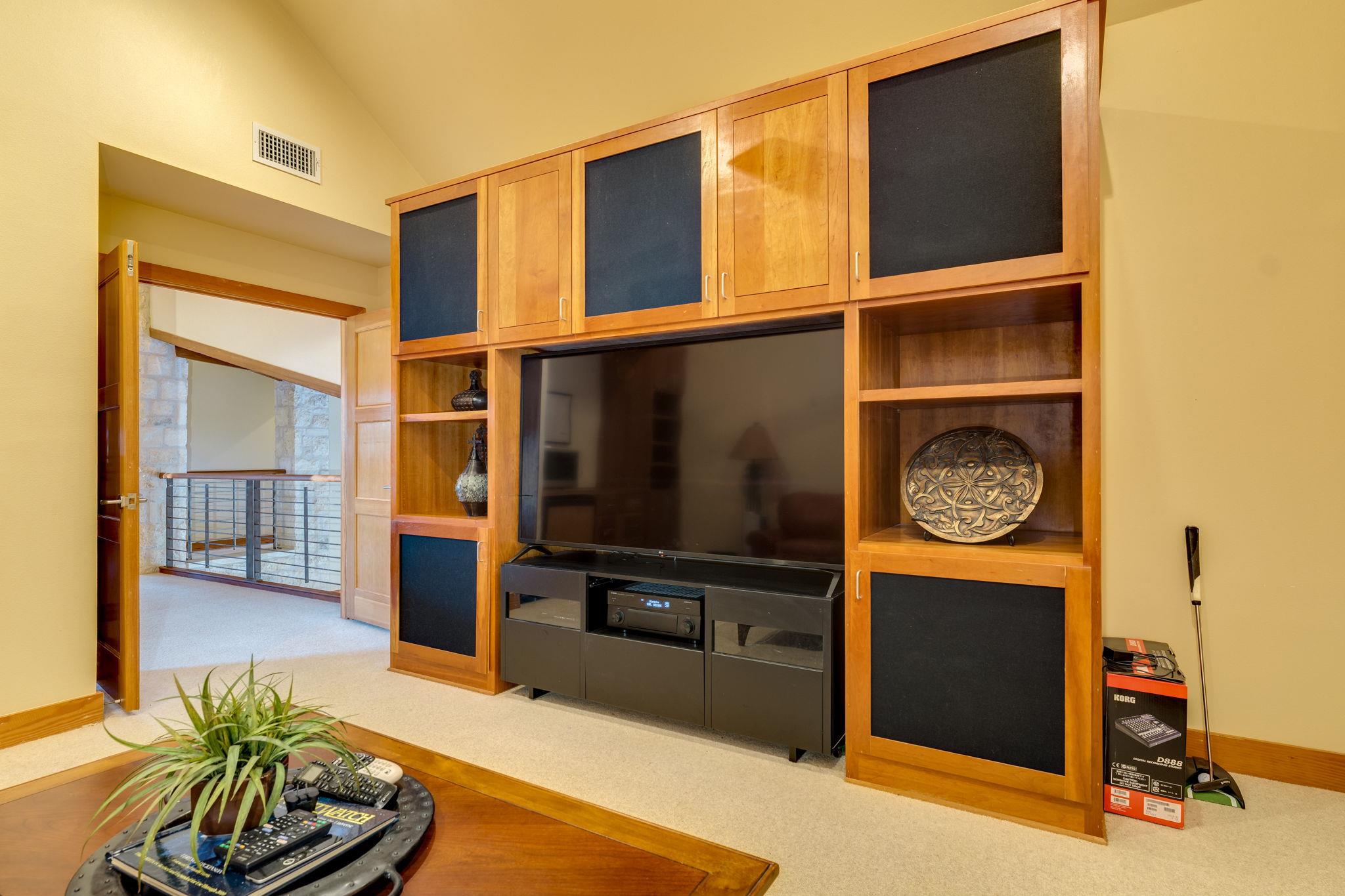 27426 Waterfall Hill Pkwy, Spicewood, TX 78669