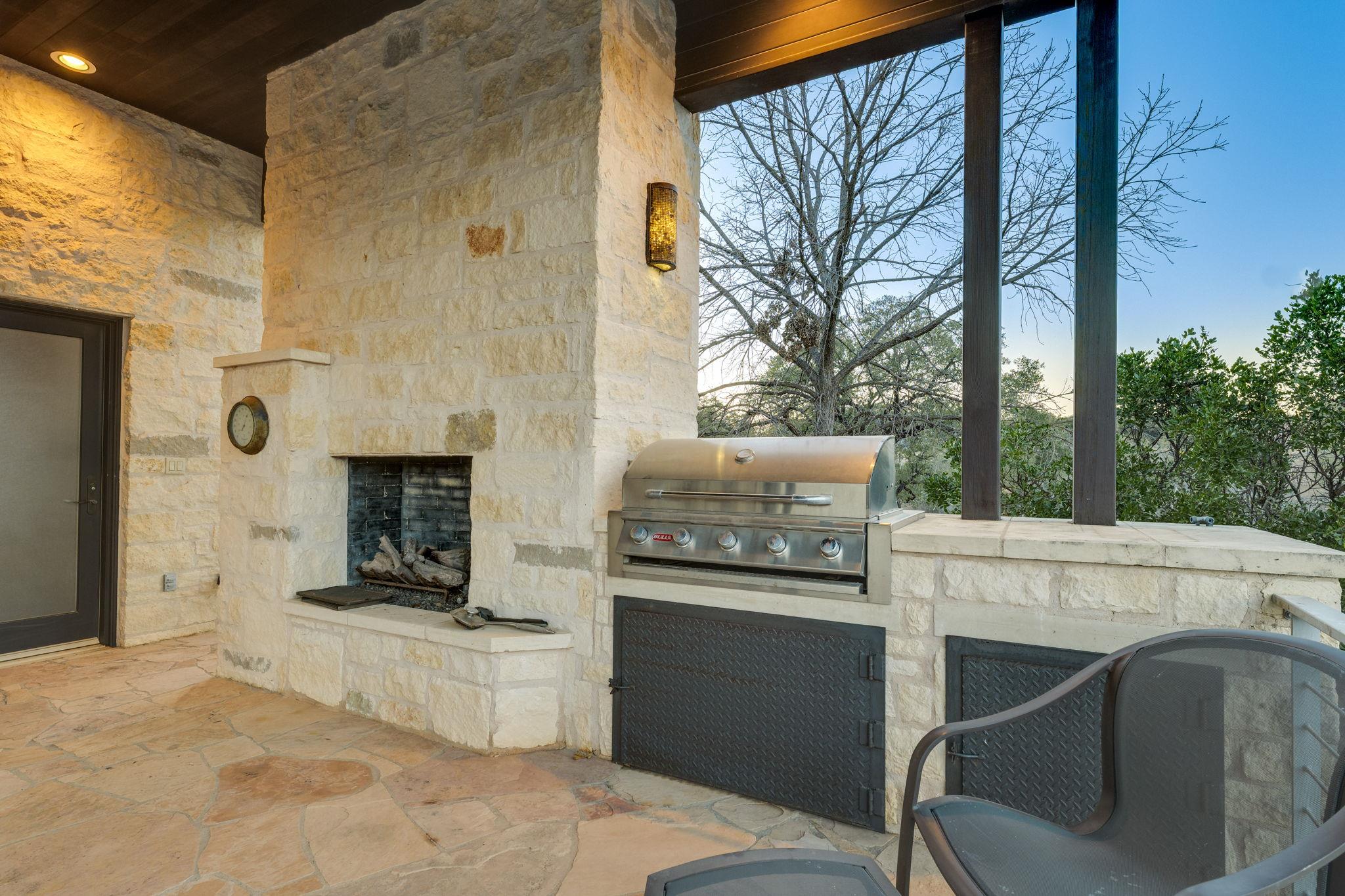 27426 Waterfall Hill Pkwy, Spicewood, TX 78669