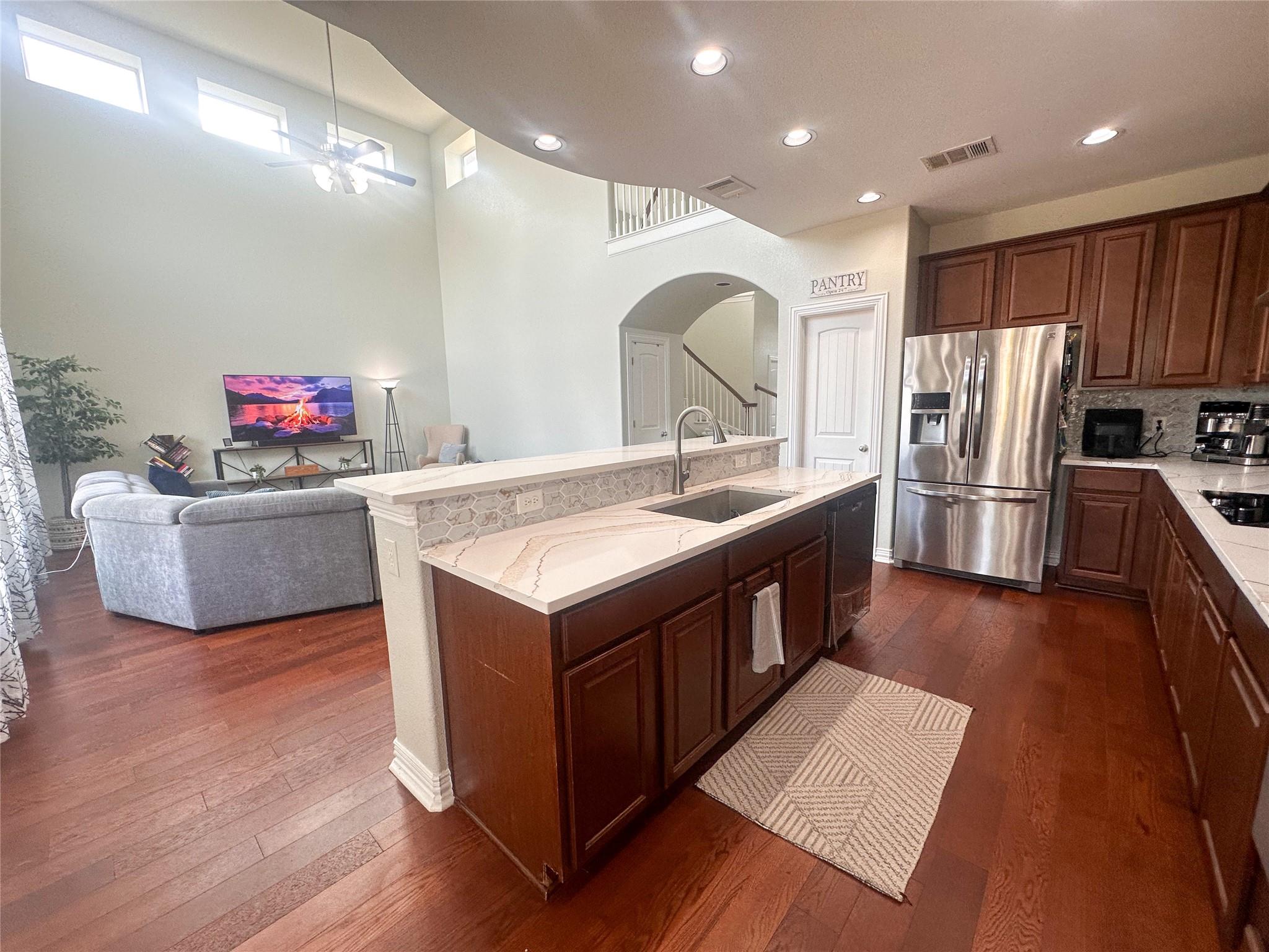 237 Cardinal Dr, Bastrop, TX 78659