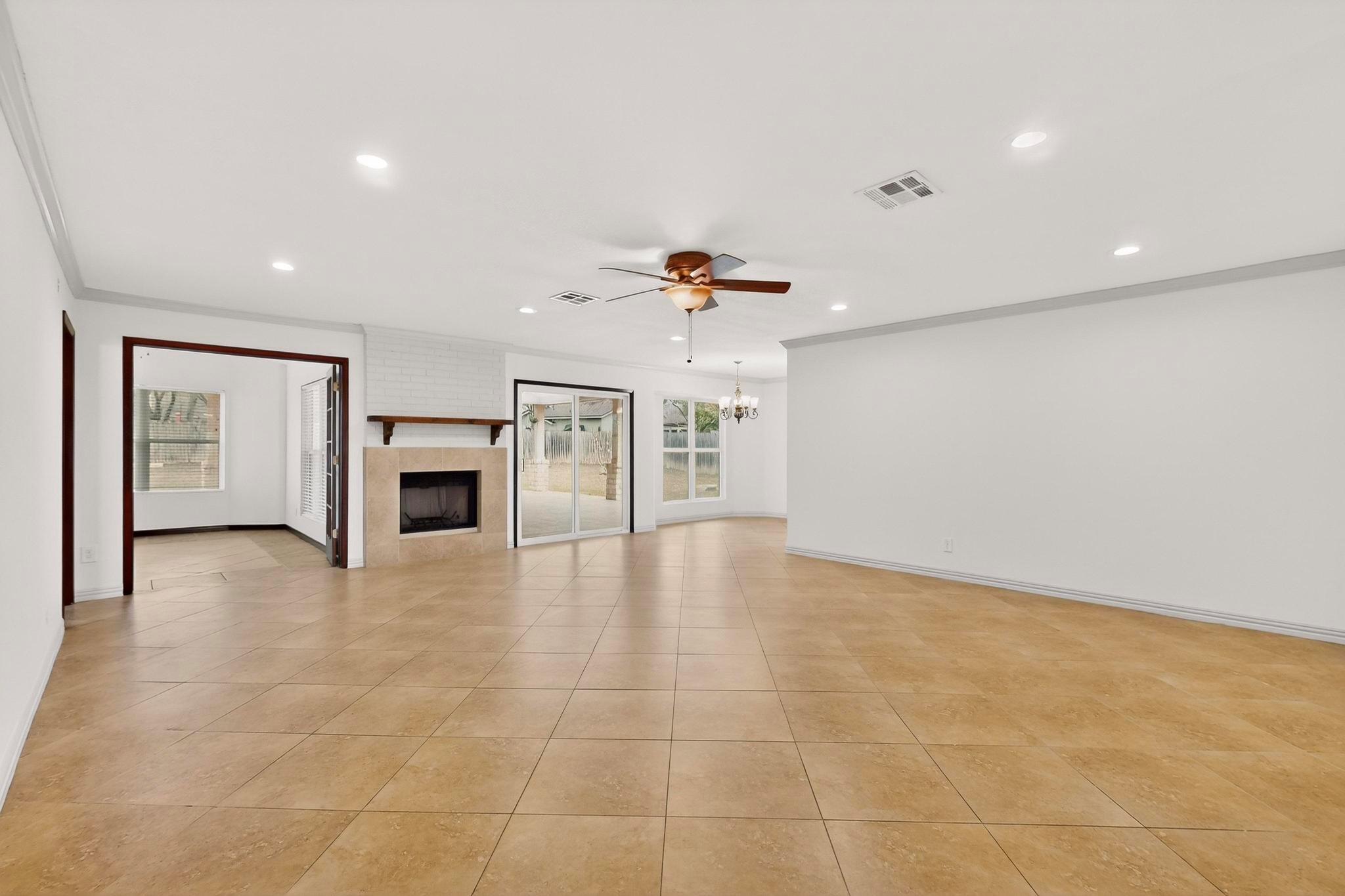 300 Hickok Ct, Austin, TX 78753