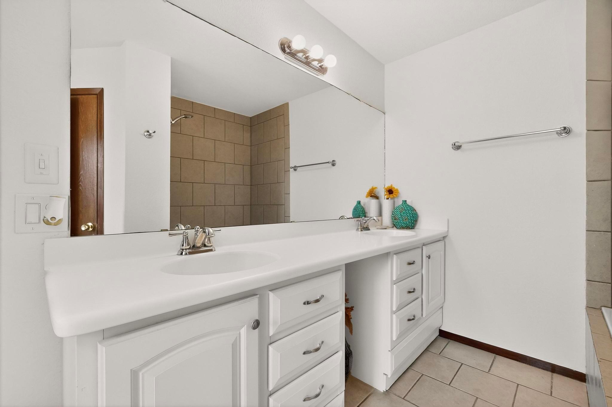 300 Hickok Ct, Austin, TX 78753