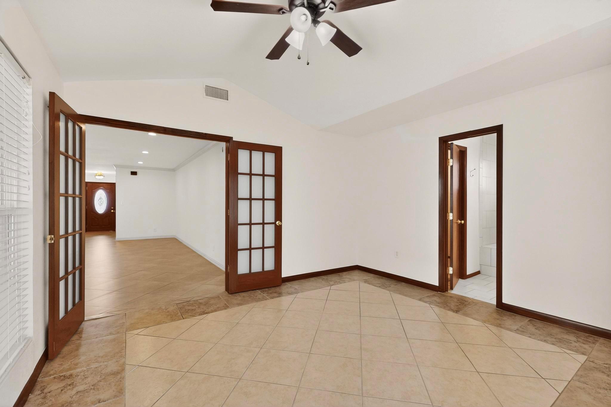 300 Hickok Ct, Austin, TX 78753