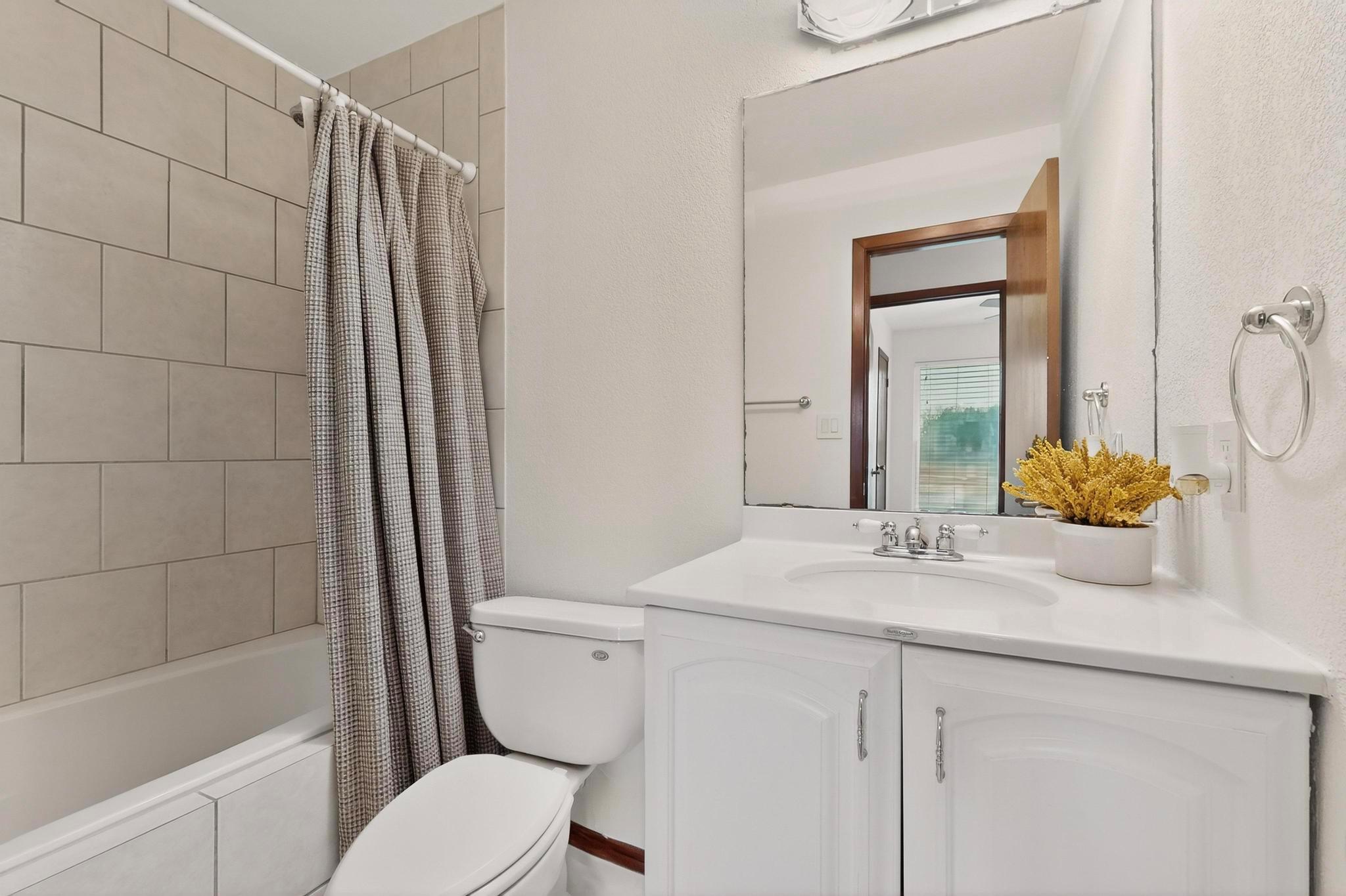 300 Hickok Ct, Austin, TX 78753