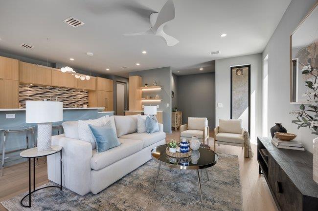 107 W Johanna St # B, Austin, TX 78704