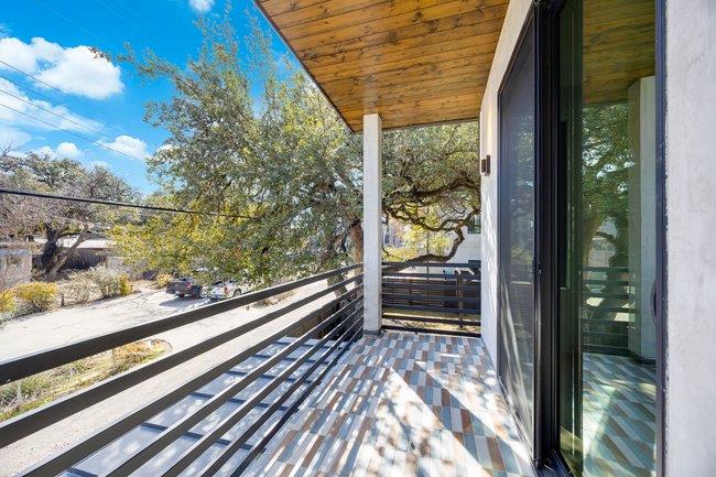107 W Johanna St # B, Austin, TX 78704
