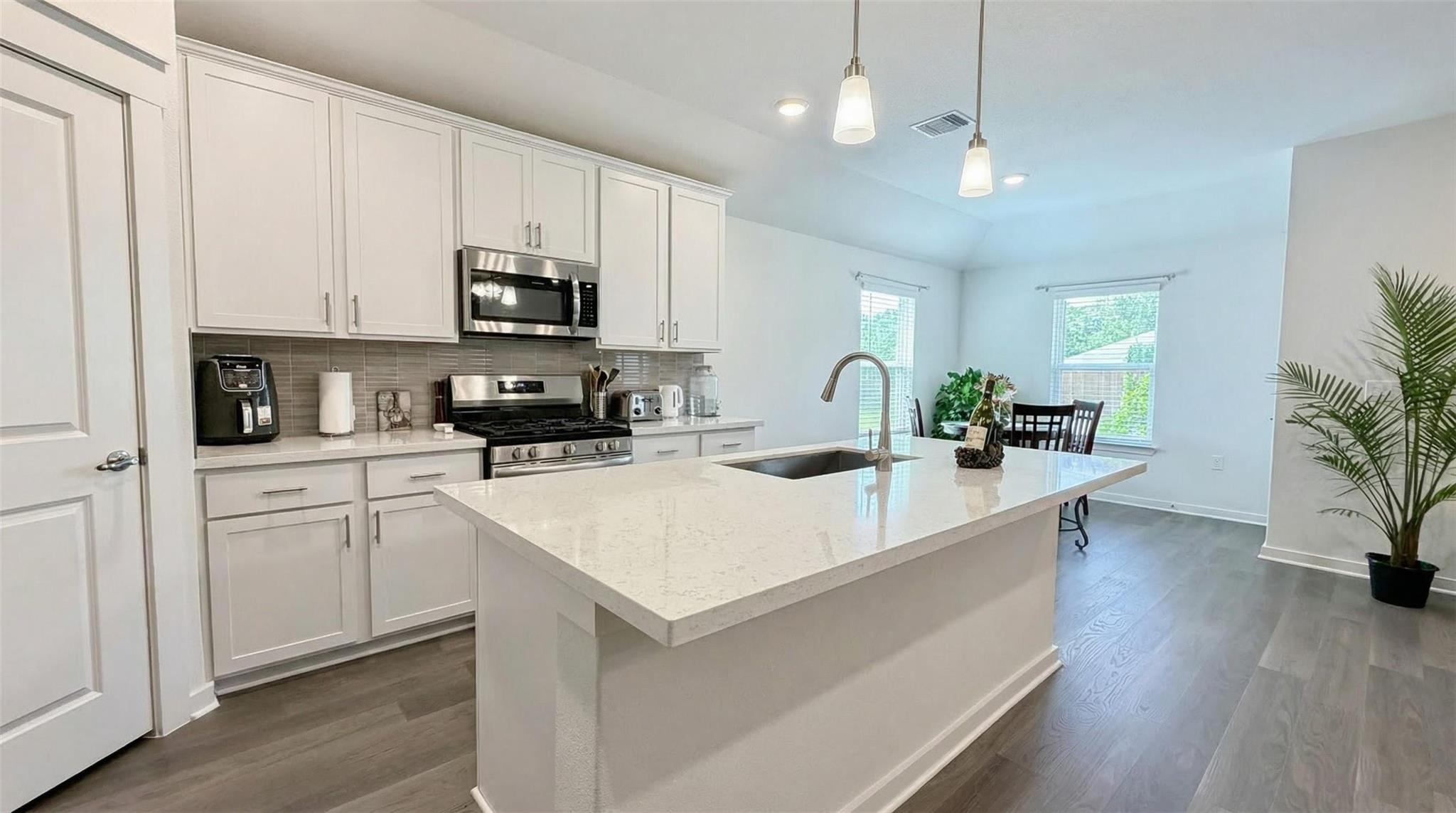 7608 Purple Drop Bnd, Del Valle, TX 78617