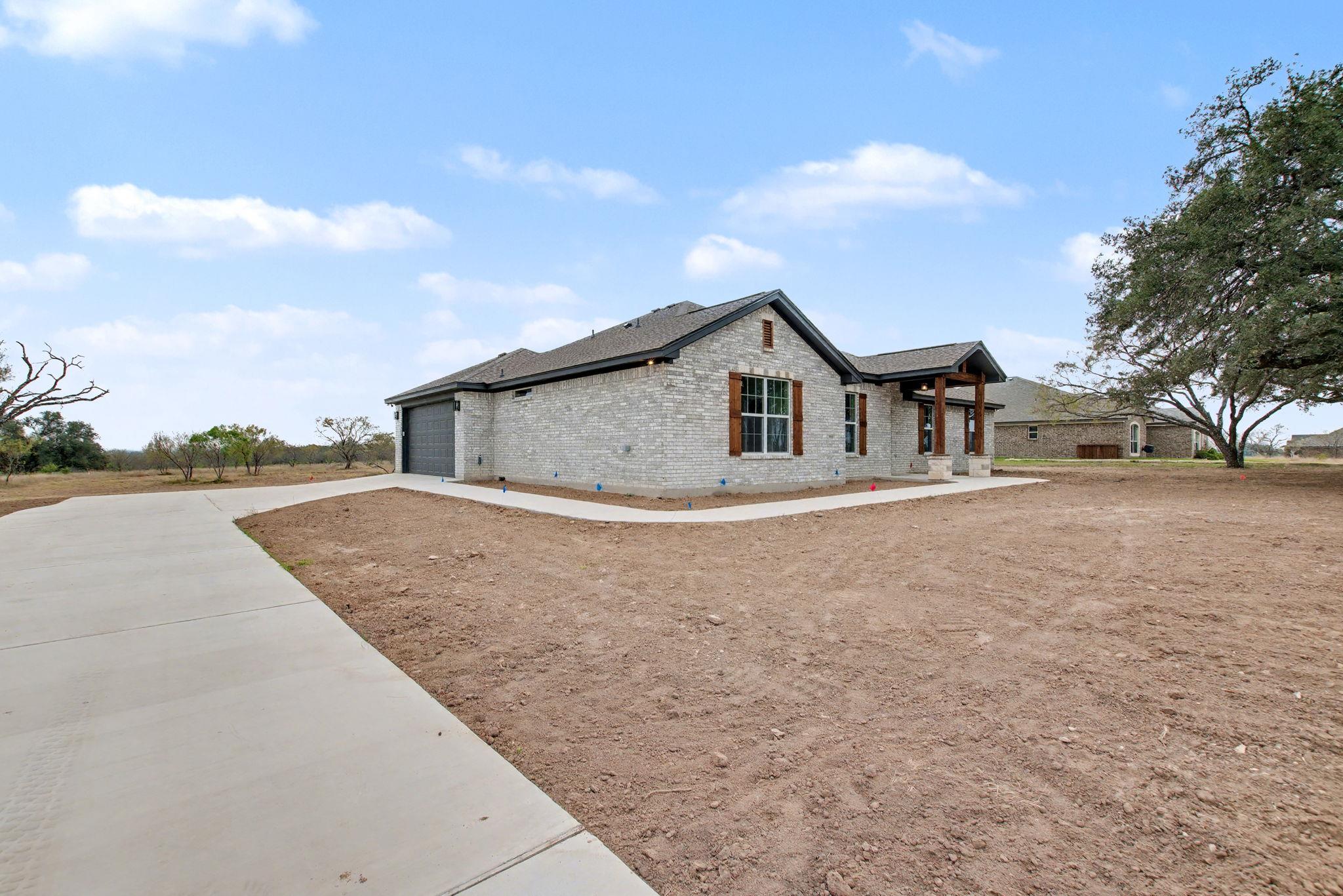 425 County Road 3152, Kempner, TX 76539