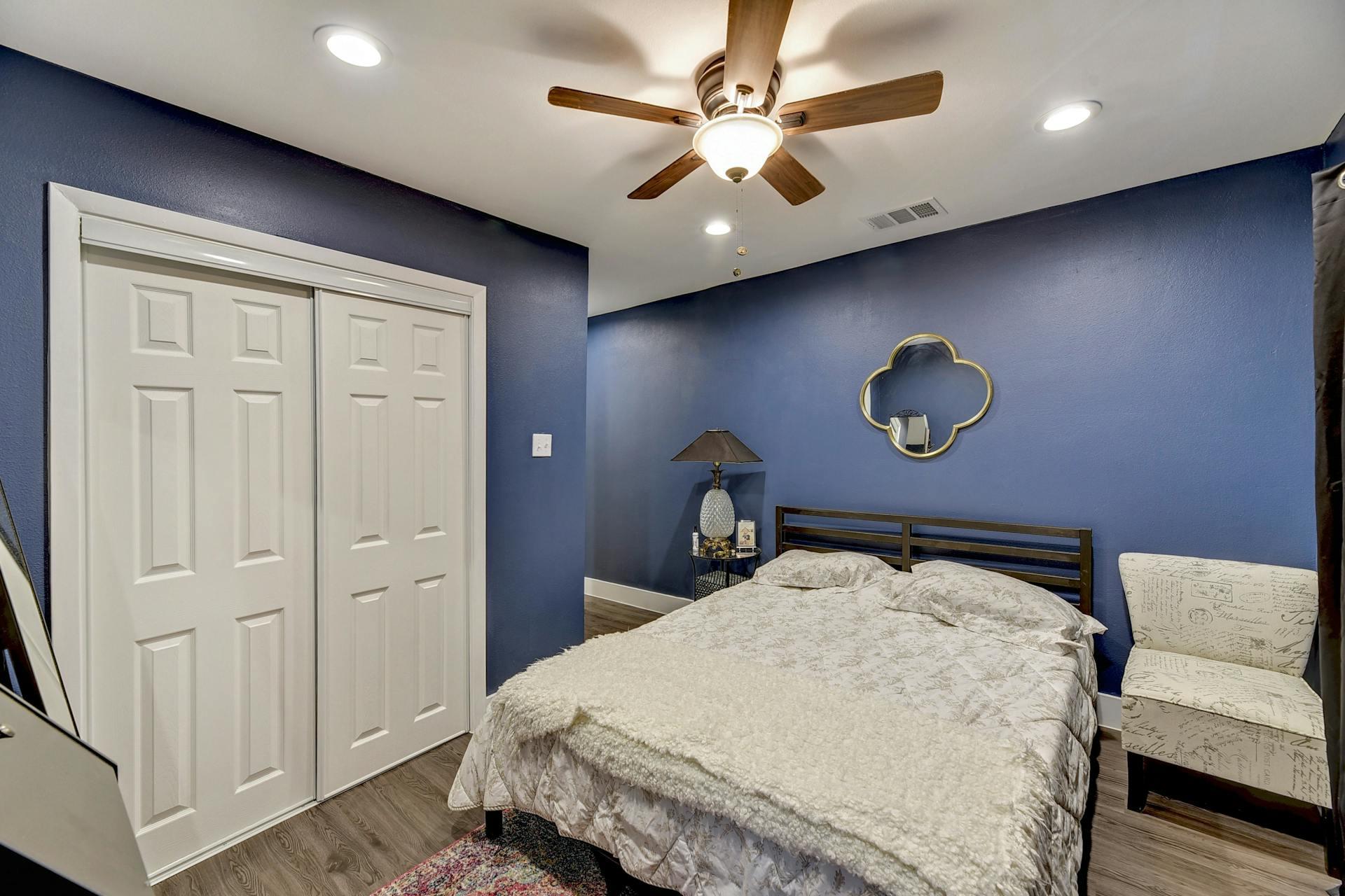 935 La Posada Dr # 213, Austin, TX 78752