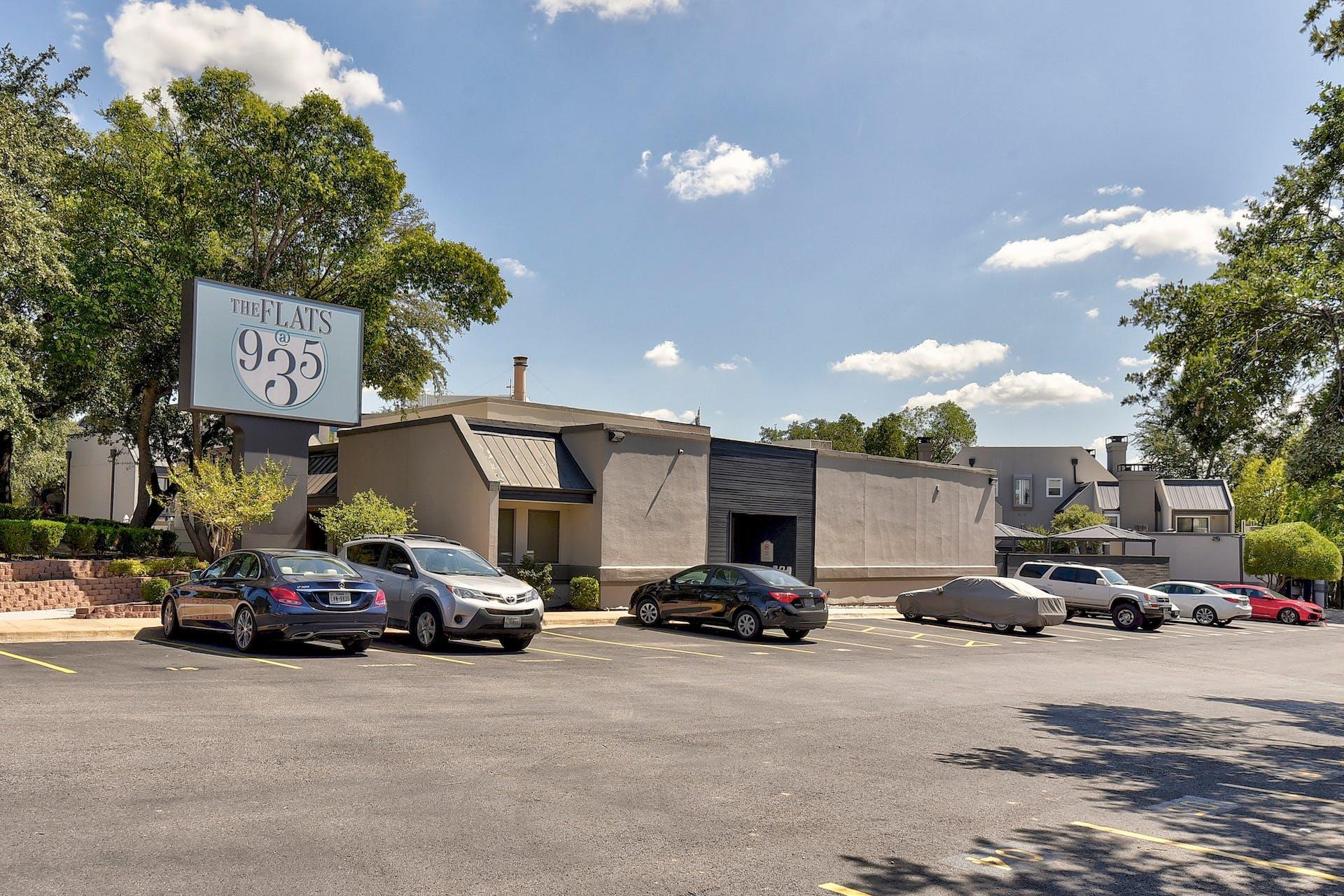 935 La Posada Dr # 213, Austin, TX 78752