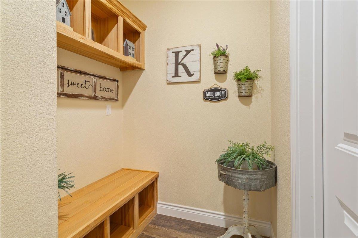 4002 Big Brooke Dr, Salado, TX 76571