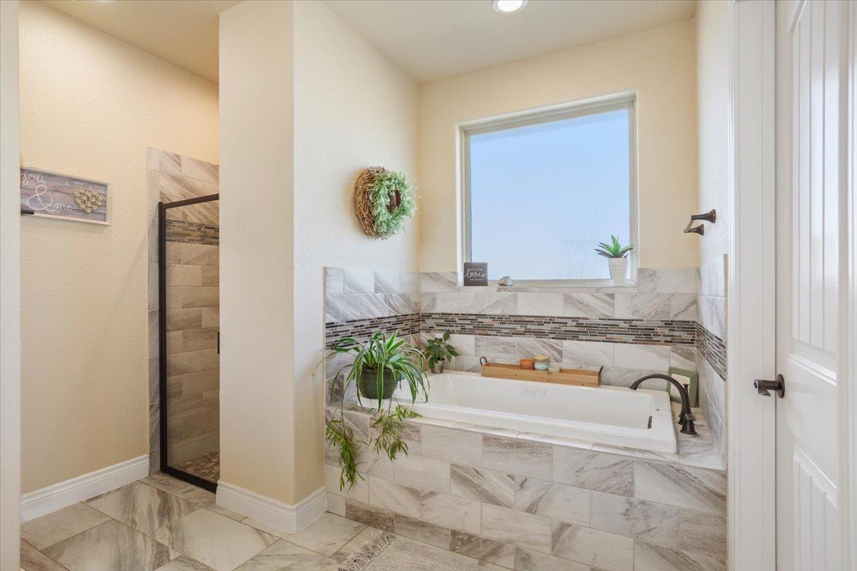 4002 Big Brooke Dr, Salado, TX 76571