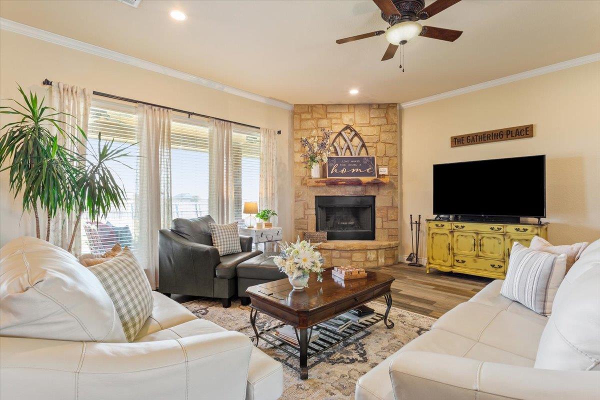 4002 Big Brooke Dr, Salado, TX 76571