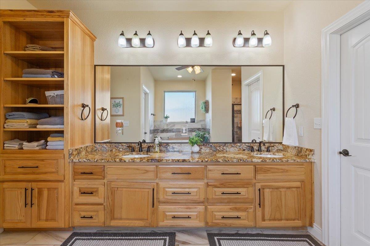 4002 Big Brooke Dr, Salado, TX 76571