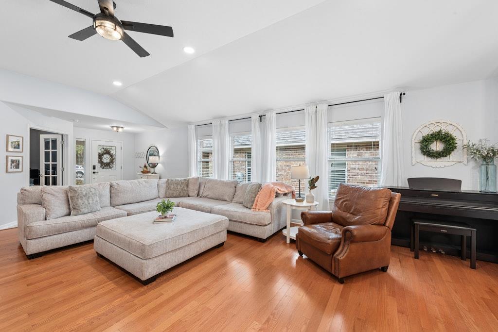 2709 Tumbling River Dr, Leander, TX 78641