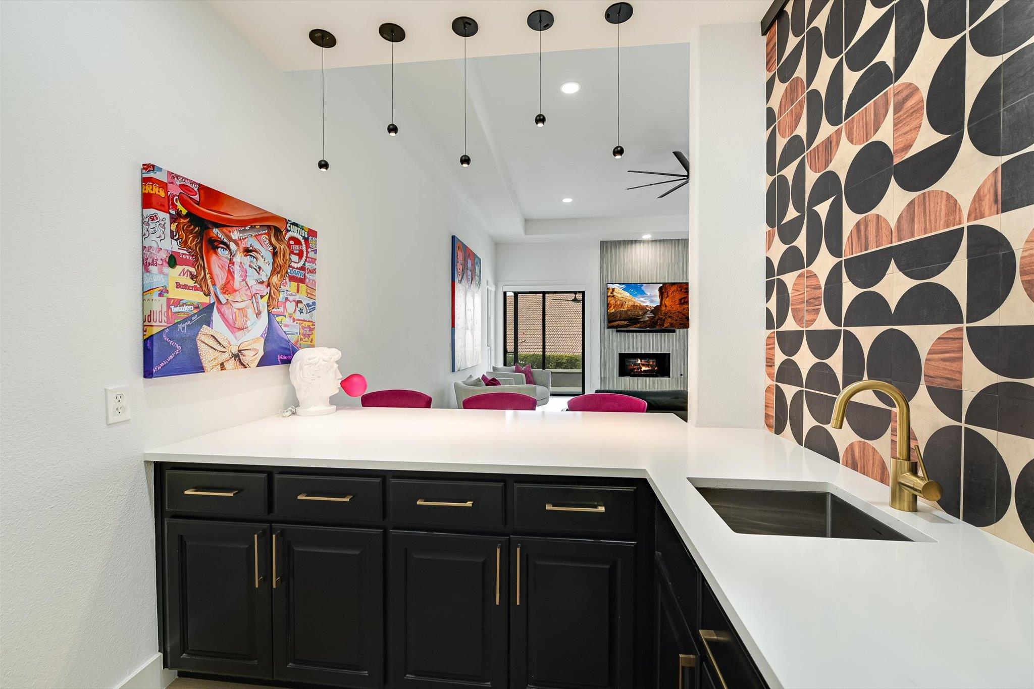 32 Wingreen Loop, The Hills, TX 78738