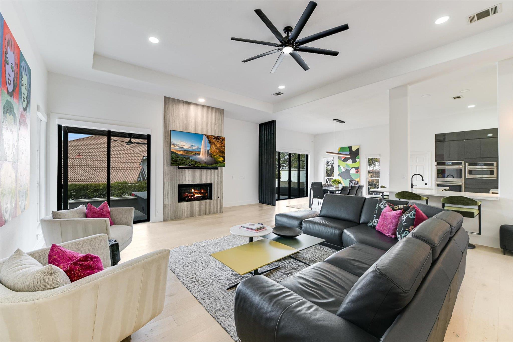 32 Wingreen Loop, The Hills, TX 78738