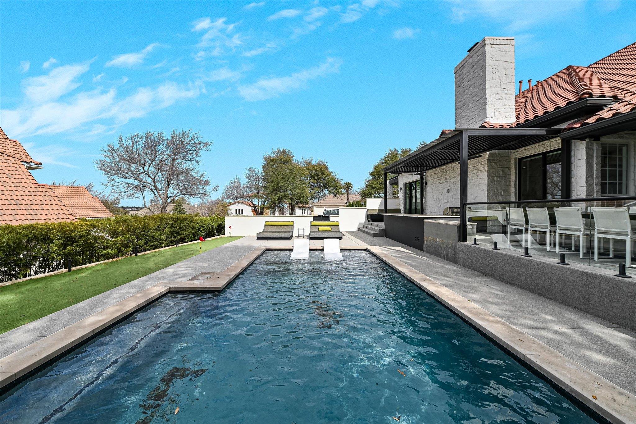 32 Wingreen Loop, The Hills, TX 78738