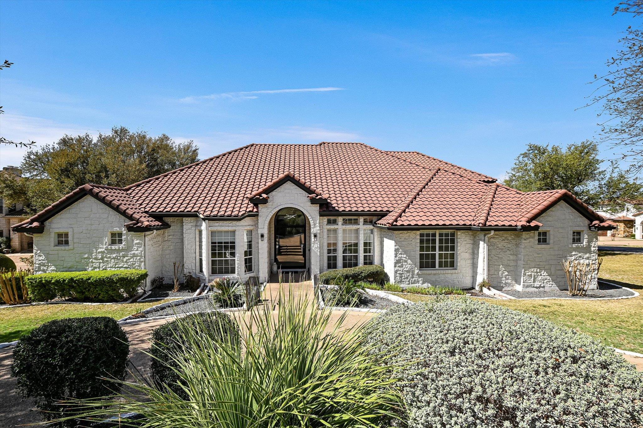 32 Wingreen Loop, The Hills, TX 78738