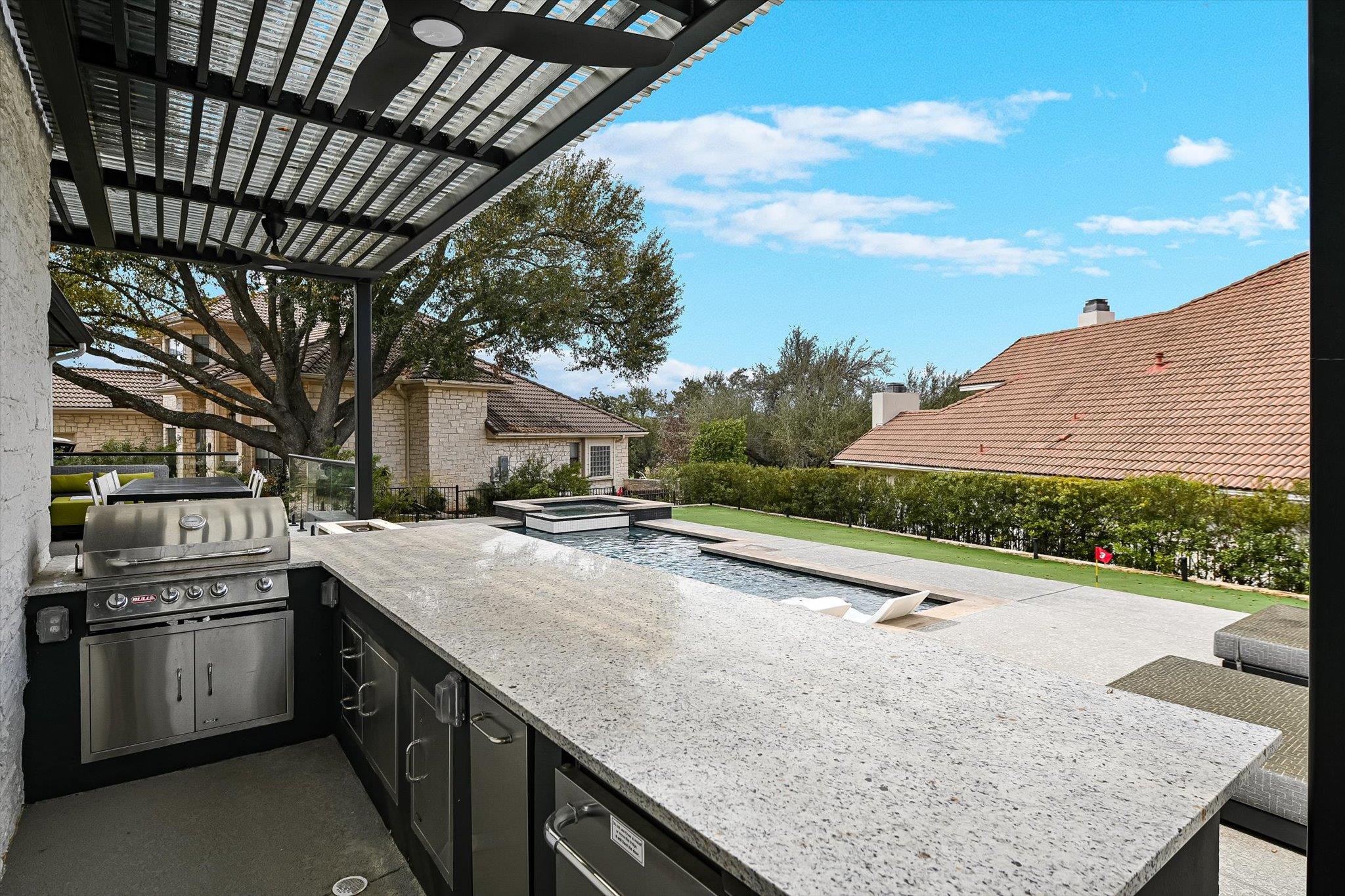 32 Wingreen Loop, The Hills, TX 78738