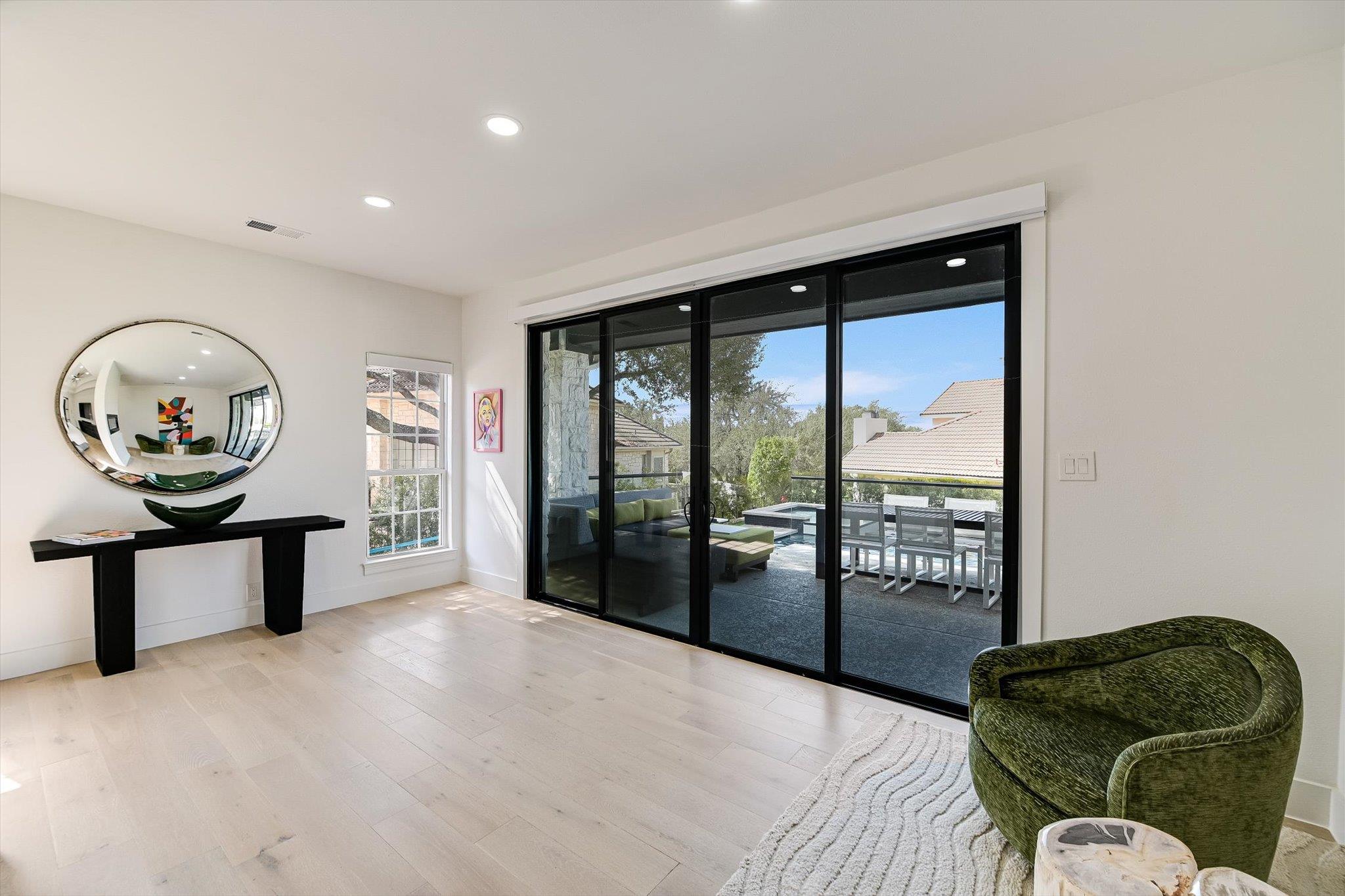 32 Wingreen Loop, The Hills, TX 78738