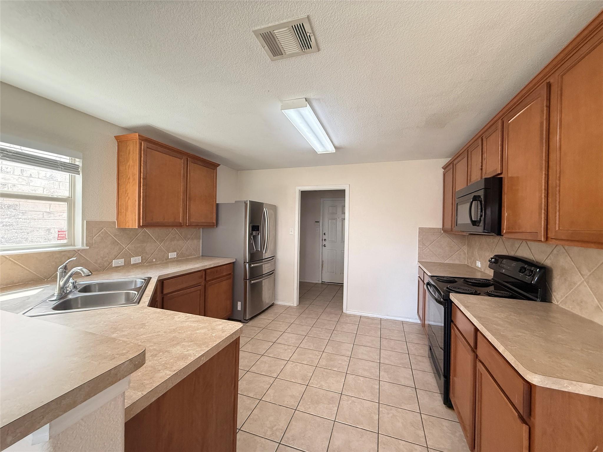 279 Housefinch Loop, Leander, TX 78641