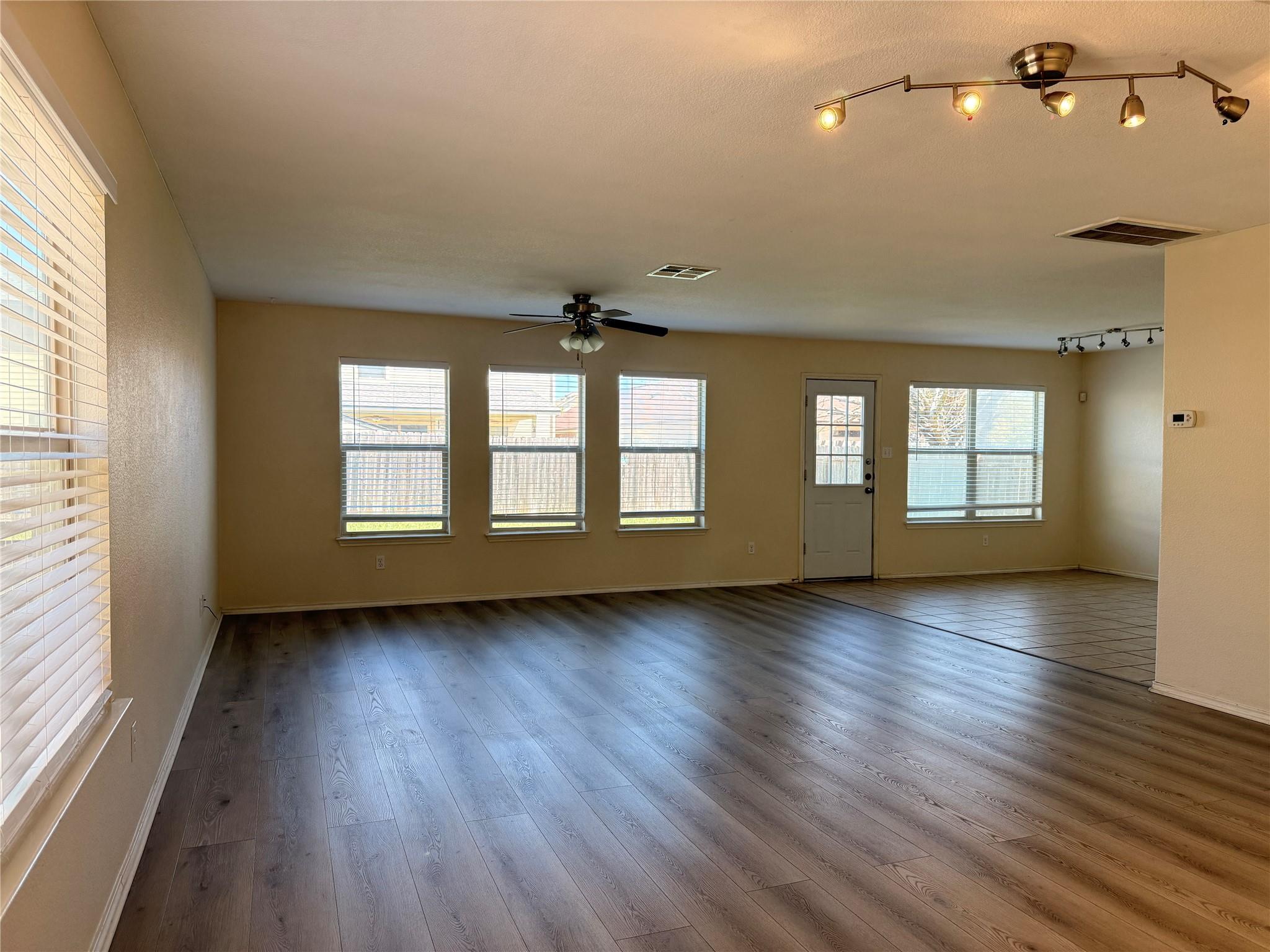 279 Housefinch Loop, Leander, TX 78641