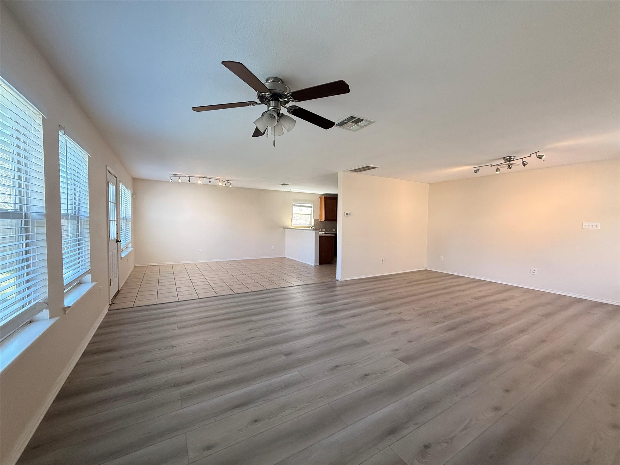 279 Housefinch Loop, Leander, TX 78641