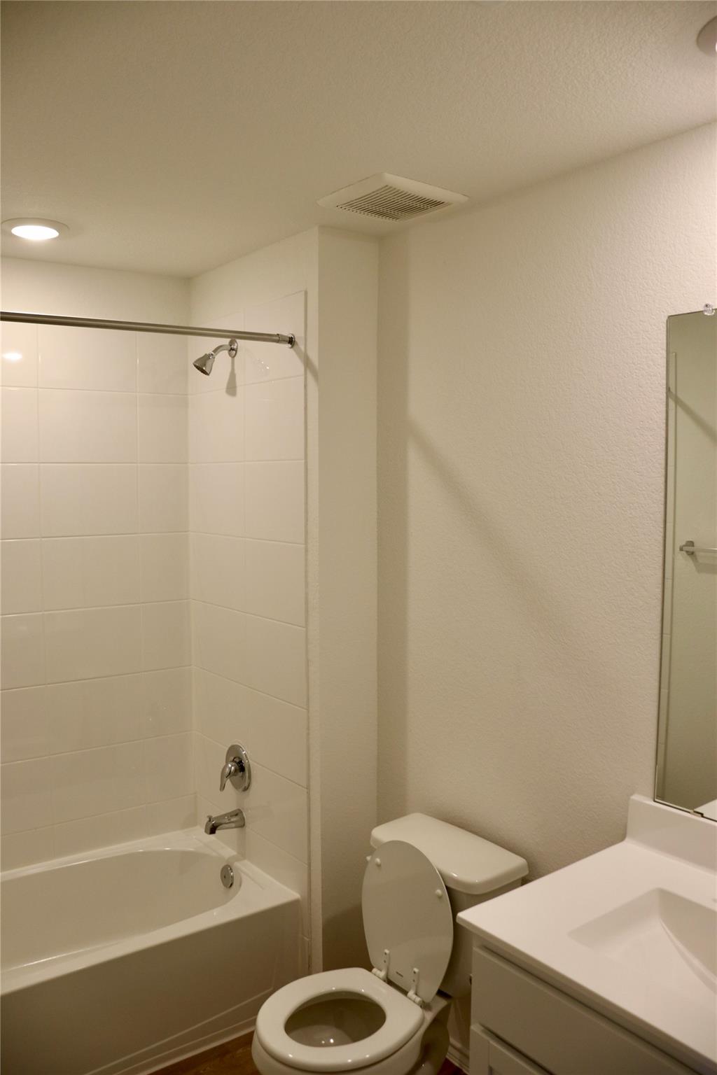 212 Bull Lake Cir, Buda, TX 78610