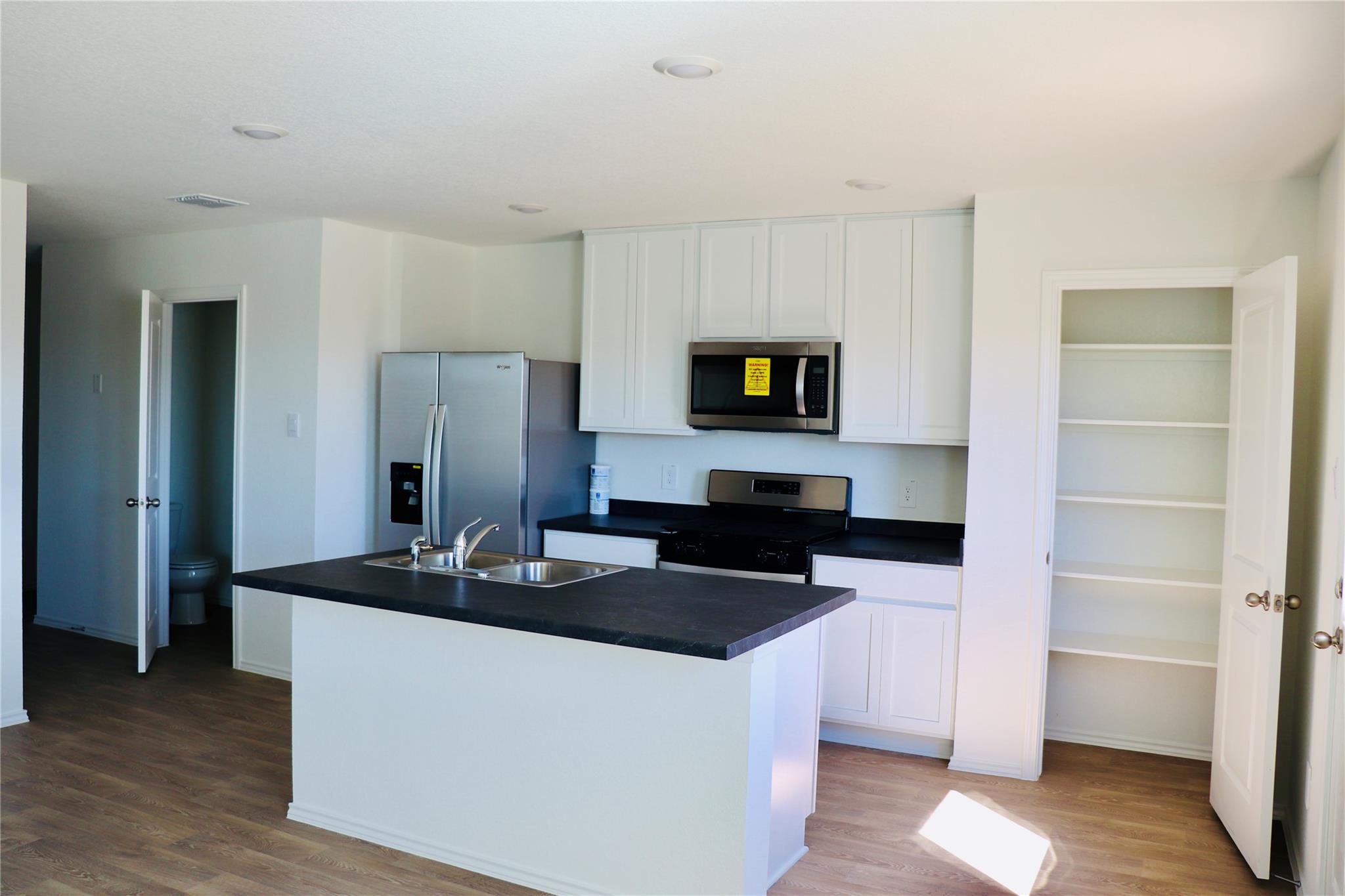 212 Bull Lake Cir, Buda, TX 78610