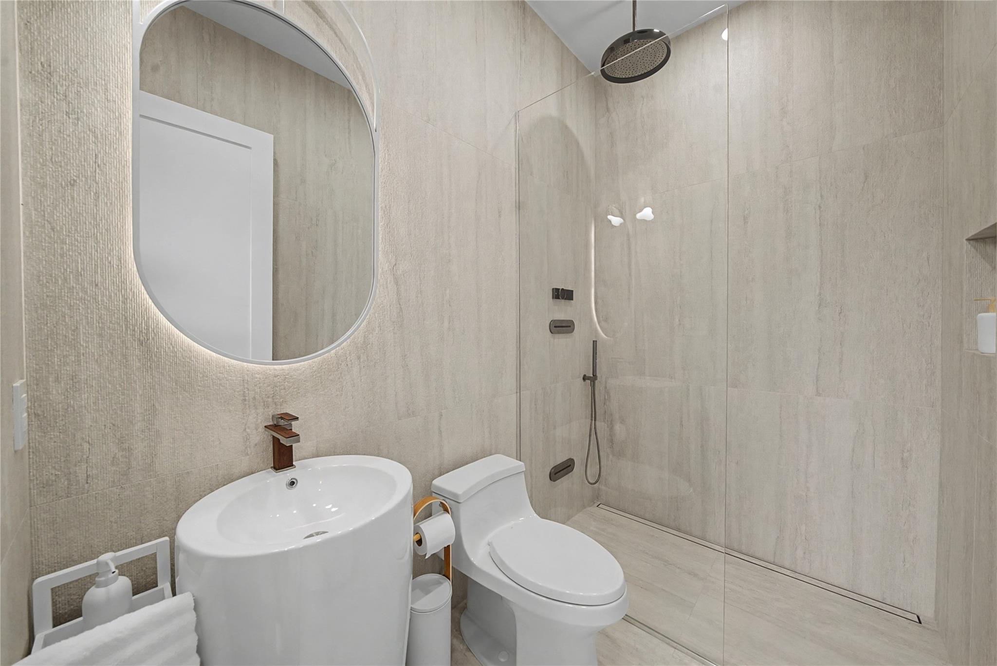 4608 Vista Estates Ct, Spicewood, TX 78669